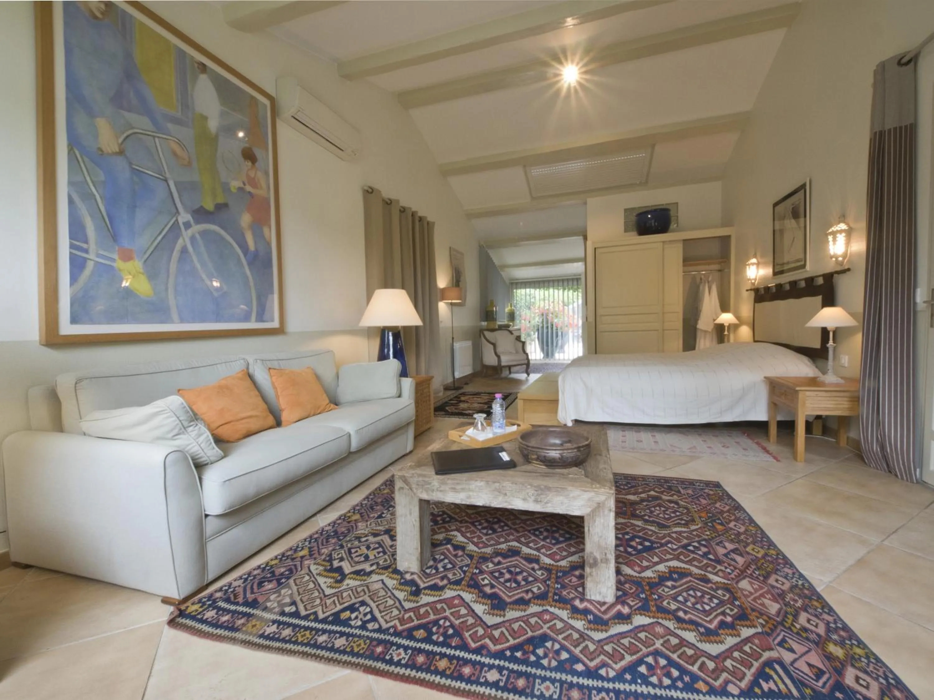 Photo of the whole room, Bed in La Bégude Du Pascouren
