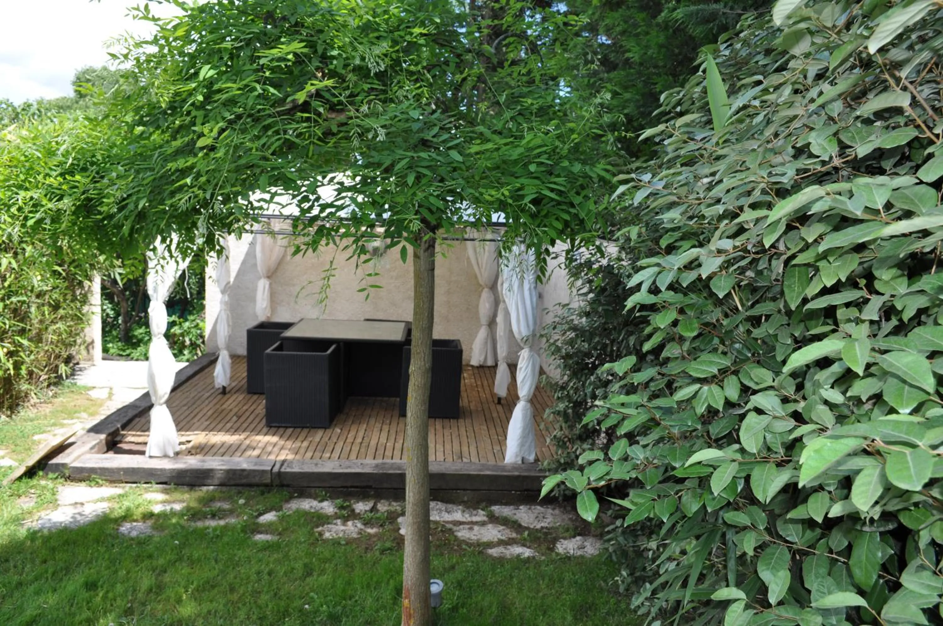 Patio in La Bégude Du Pascouren