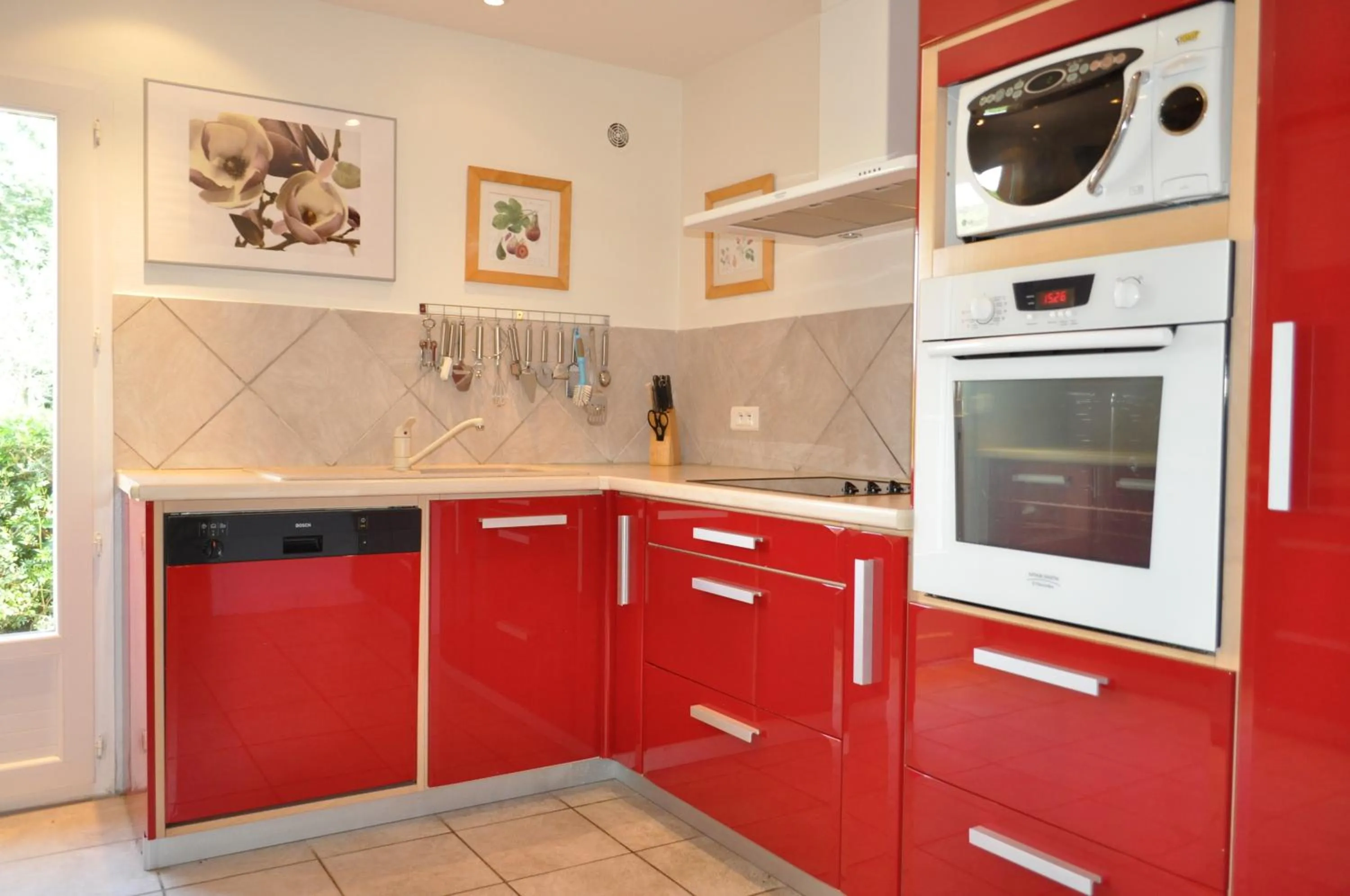 Kitchen or kitchenette in La Bégude Du Pascouren