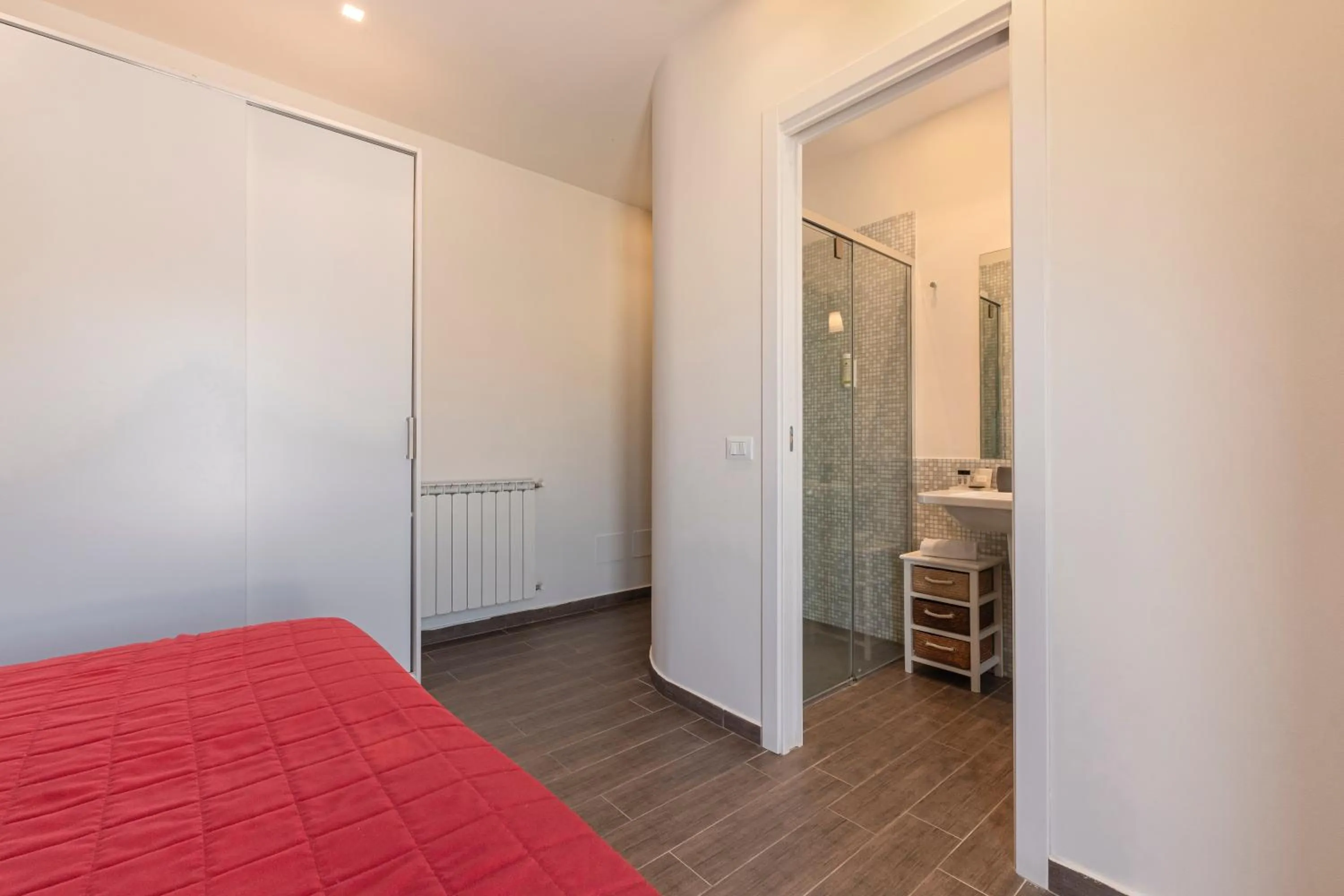 Bedroom, Bed in Marbela Apartments & Suites