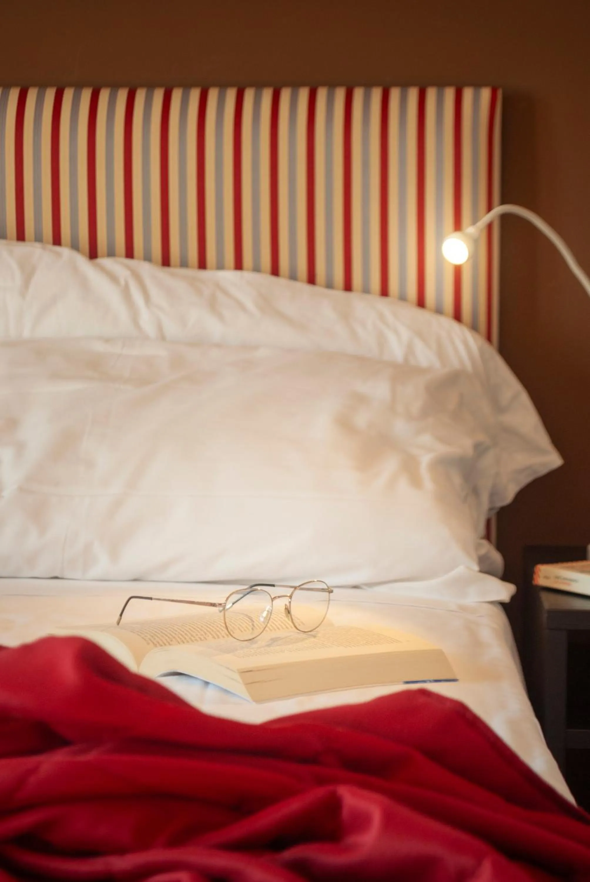 Bedroom, Bed in Marbela Apartments & Suites