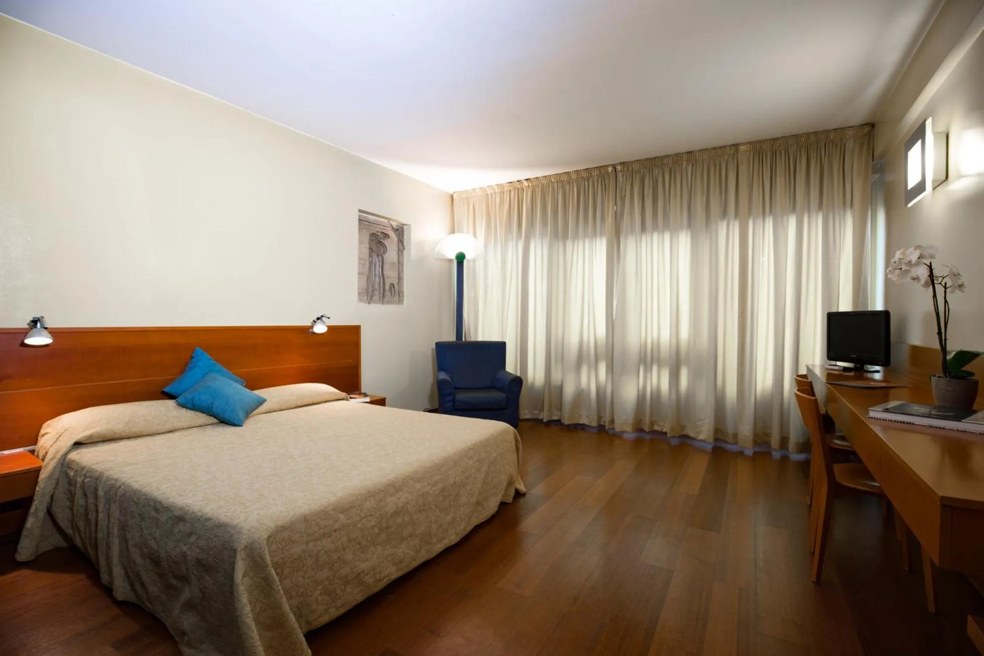 Photo of the whole room, Bed in Marbela Apartments & Suites