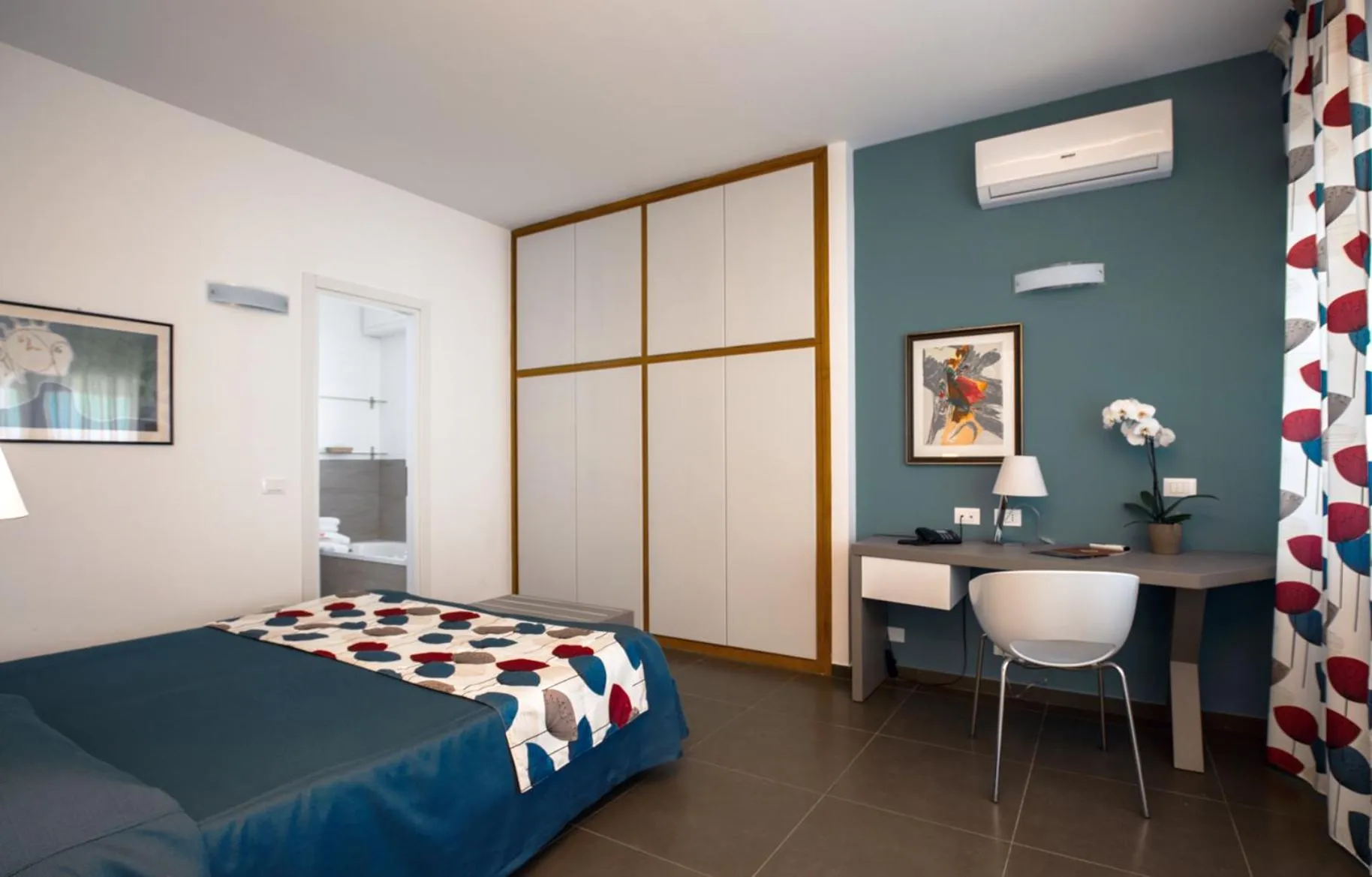 Photo of the whole room, Bed in Marbela Apartments & Suites