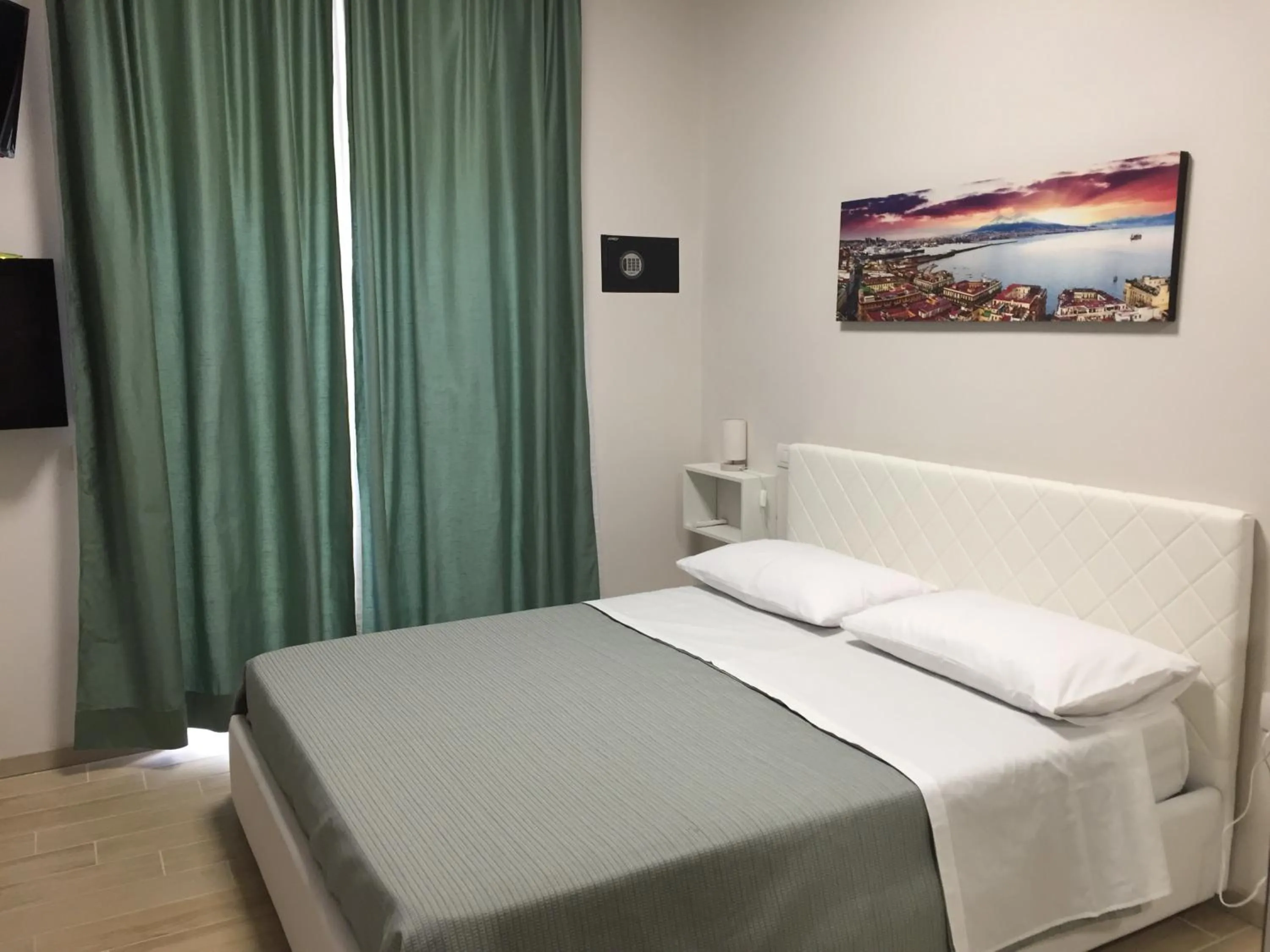 TV and multimedia, Bed in Villa Augustea