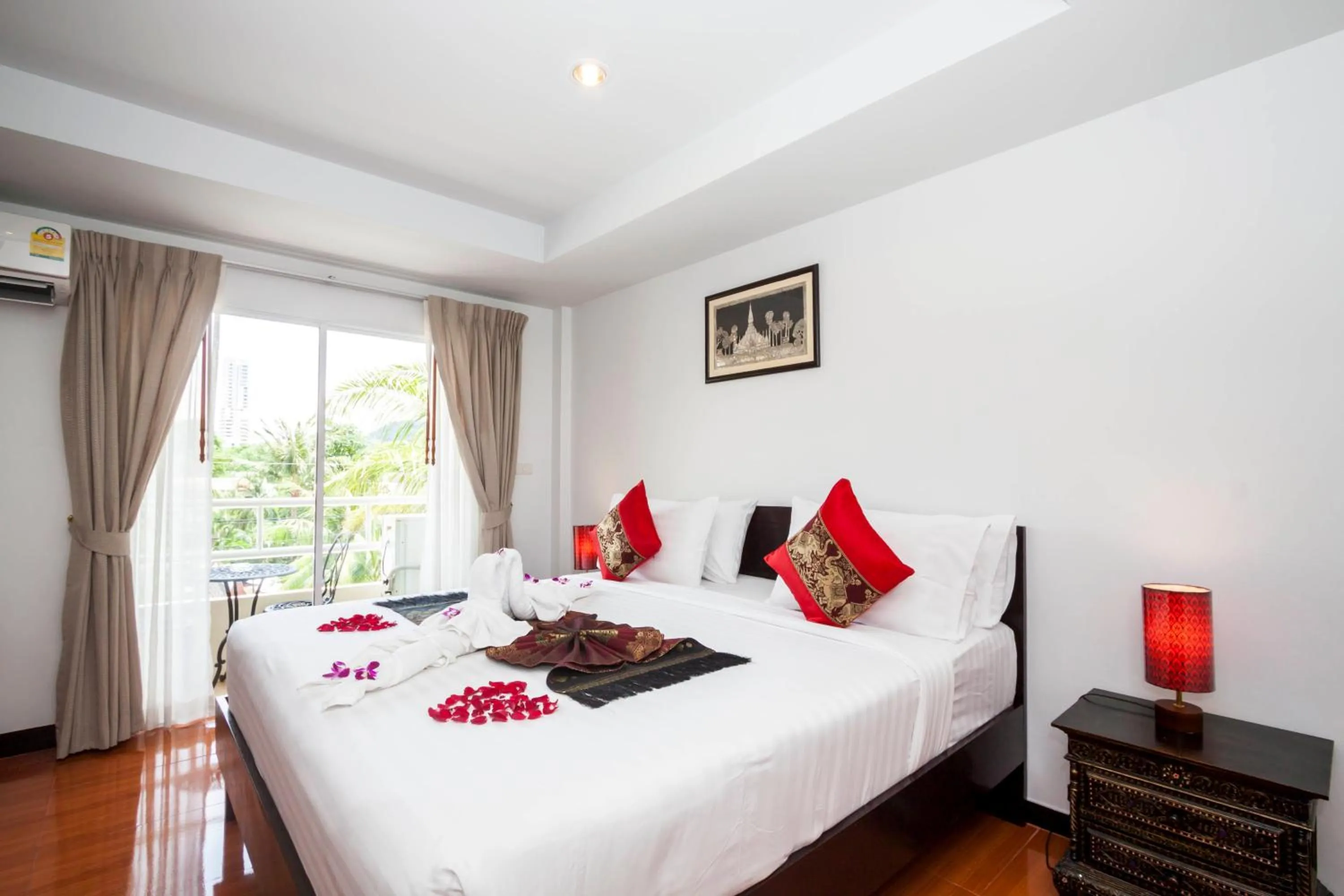 Bed in Silver Resortel