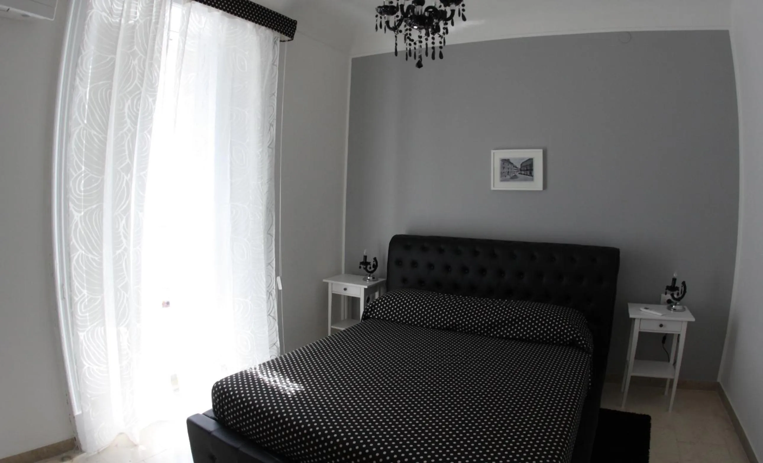 Photo of the whole room in Gualtiero Camere & Suite