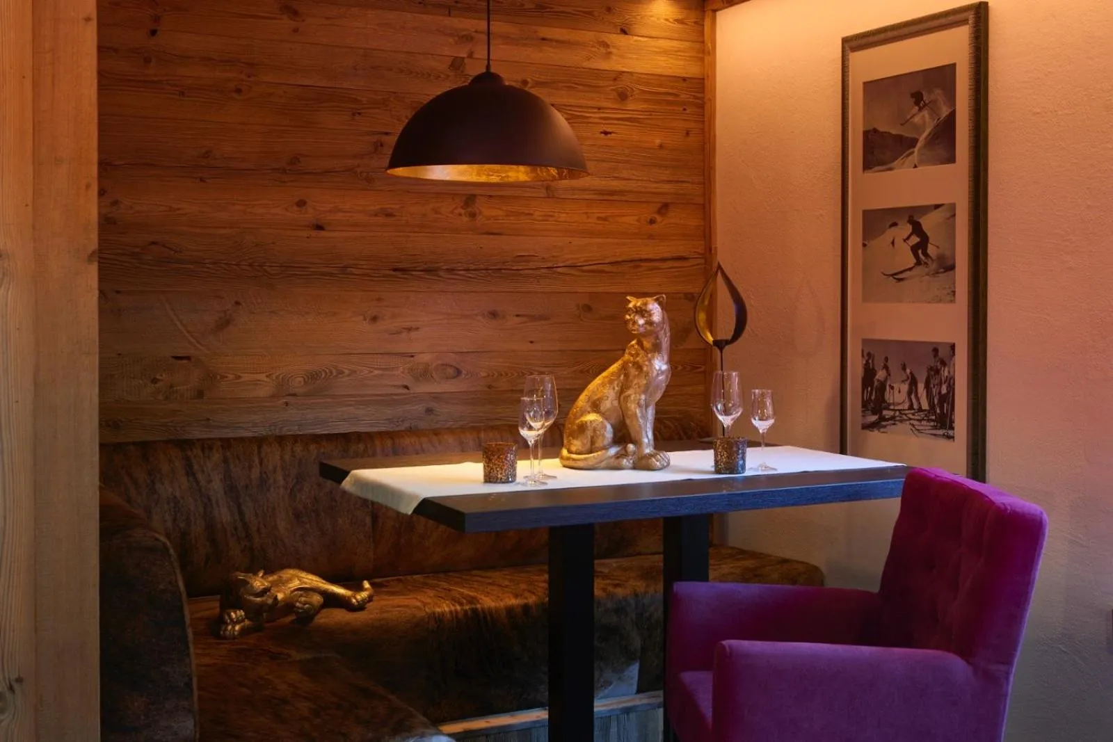 Restaurant/places to eat in Hotel Panther'A