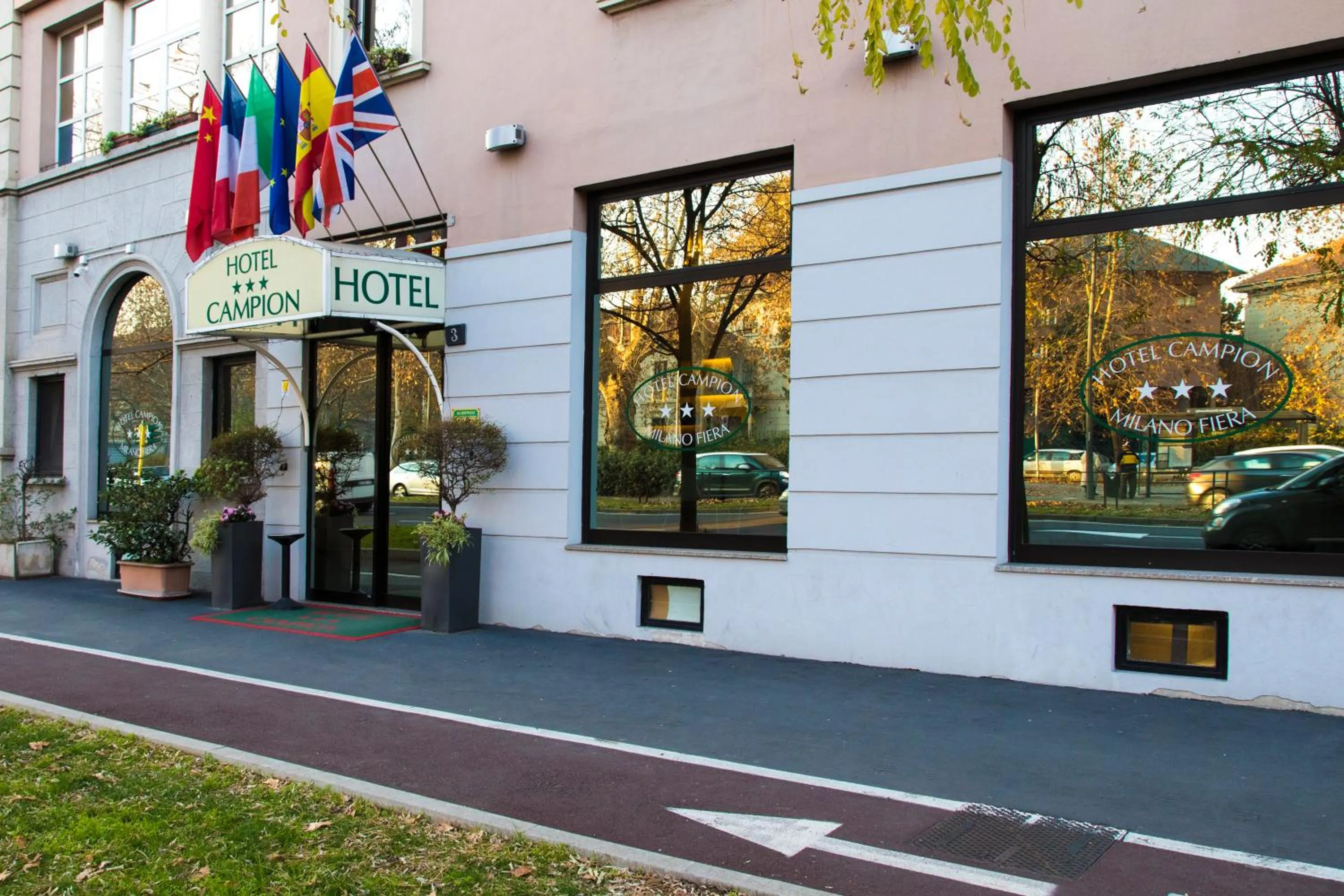 Facade/entrance in Hotel Campion CityLife