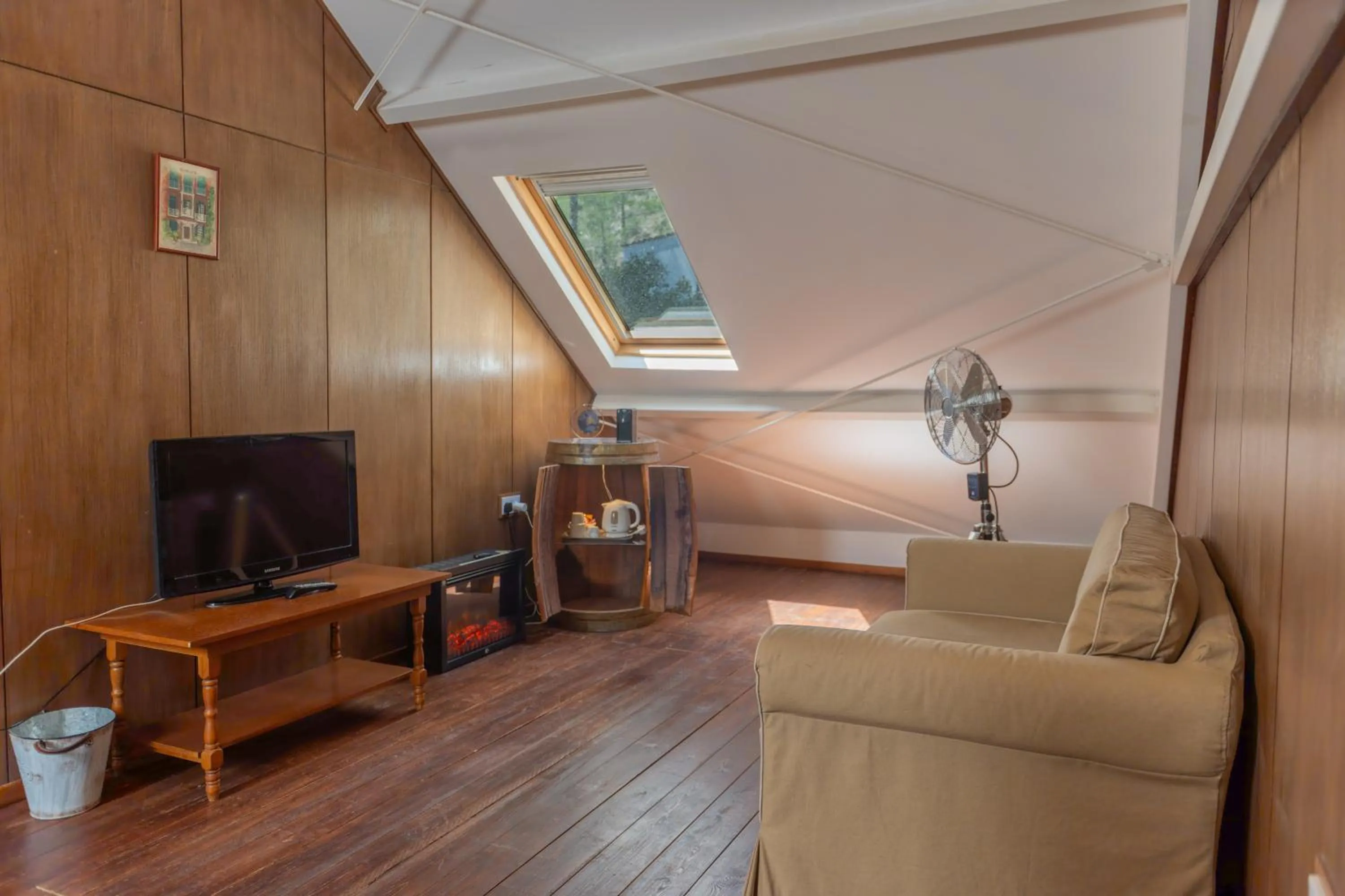 New Helvetia Historic Hotel