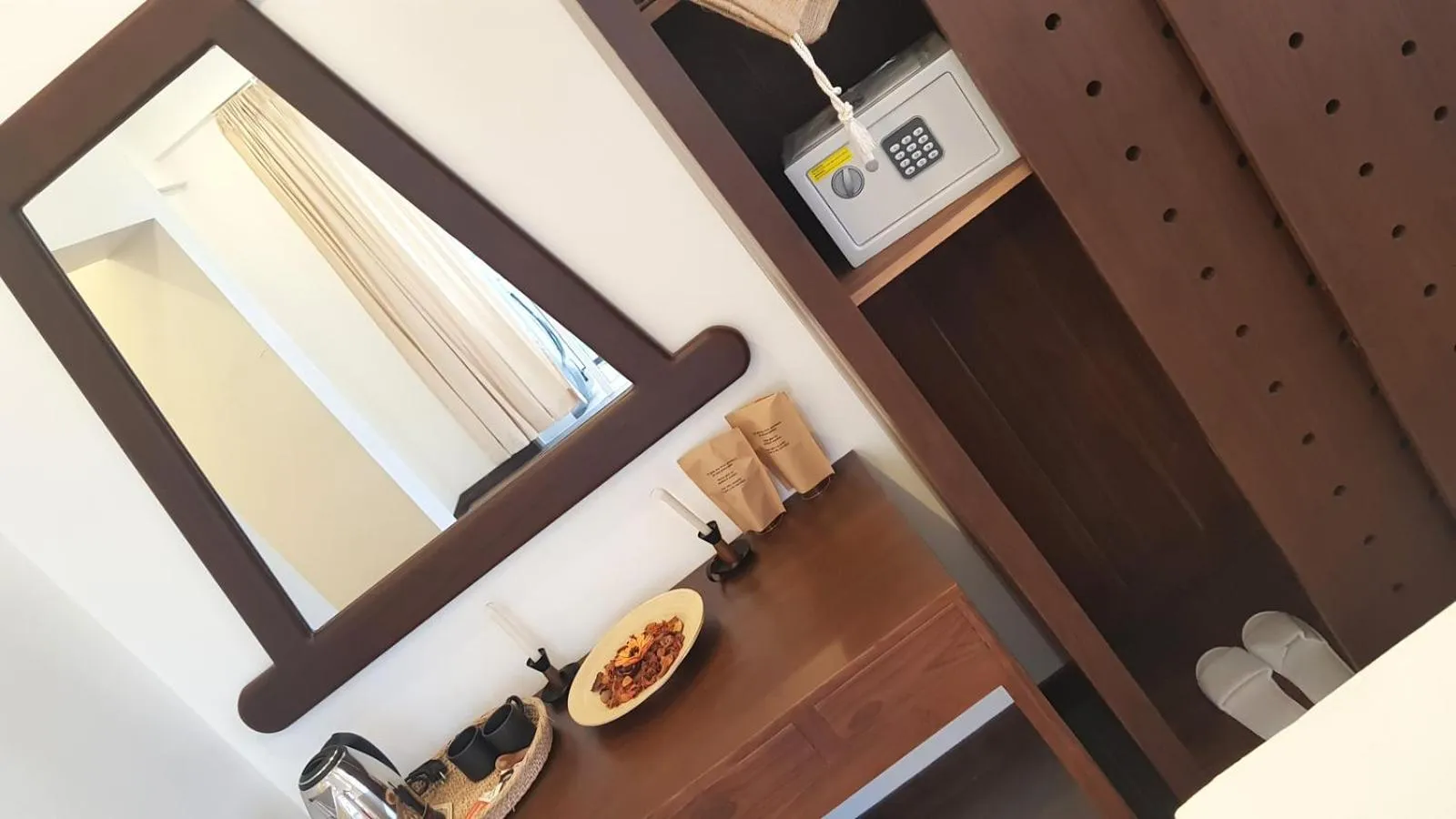 Coffee/tea facilities, Bed in Blue Whale Resort & Kite Surfing