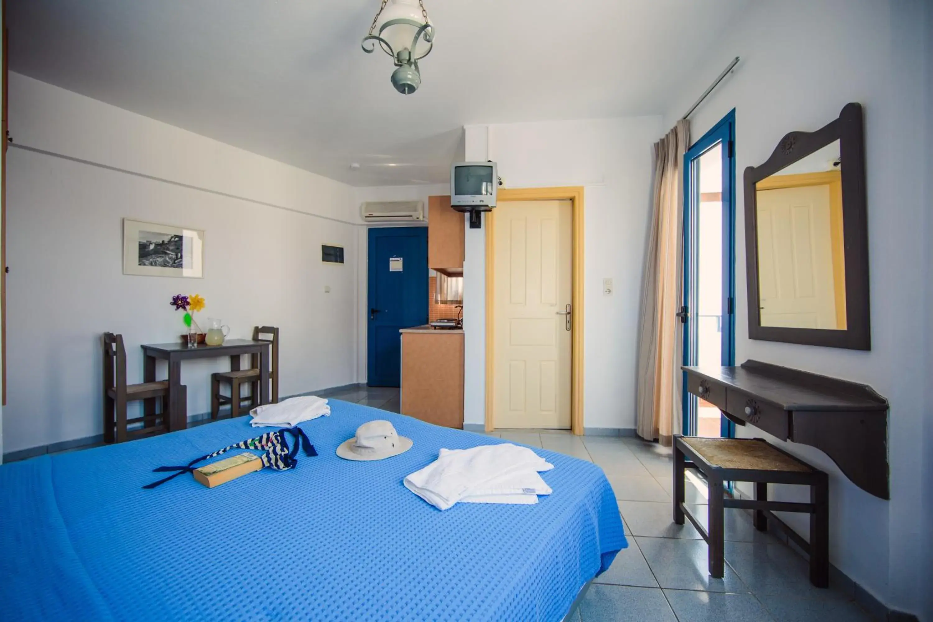 Photo of the whole room, Bed in Iliana Hotel Photo of the whole room, Bed in Iliana Hotel