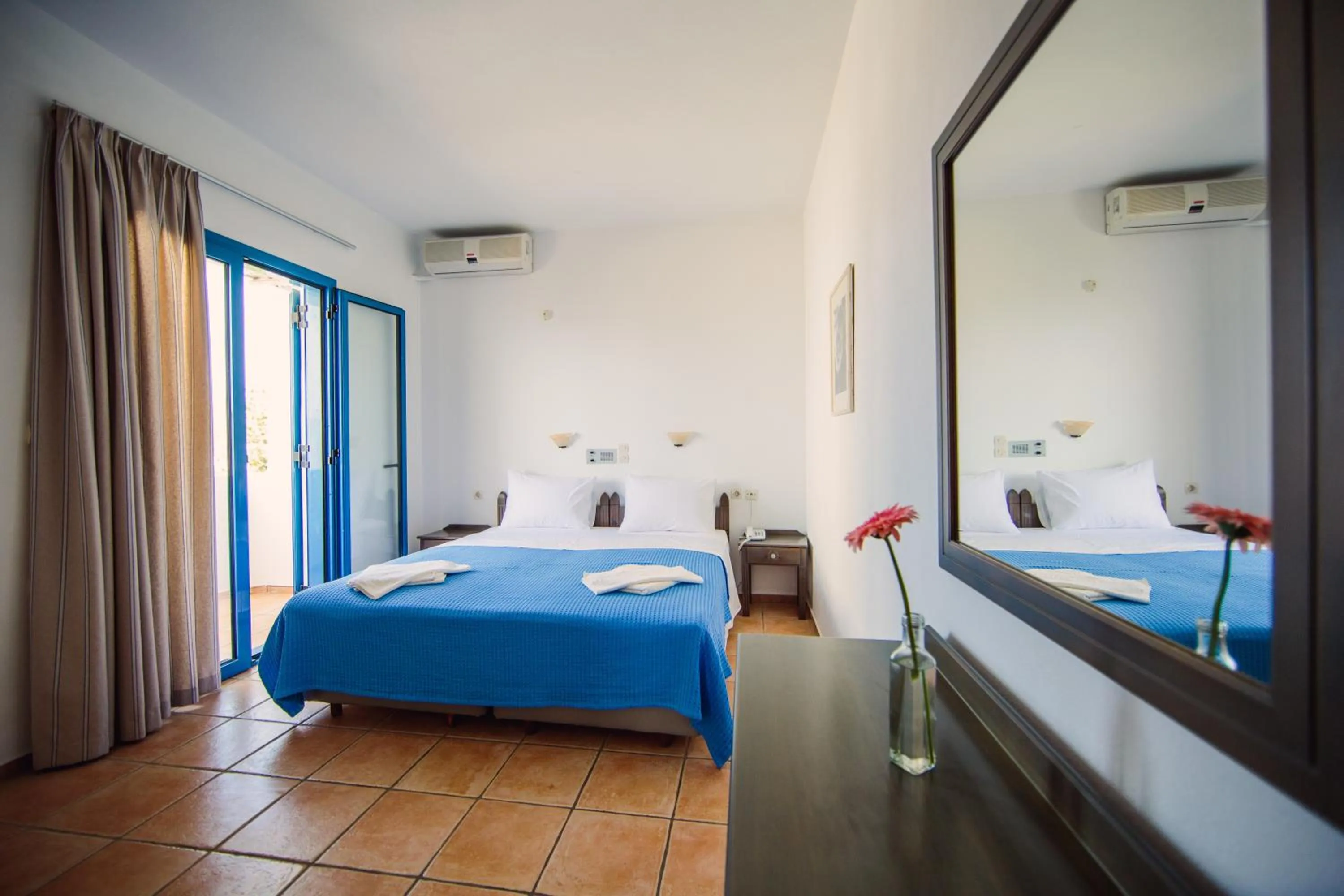 Photo of the whole room, Bed in Iliana Hotel