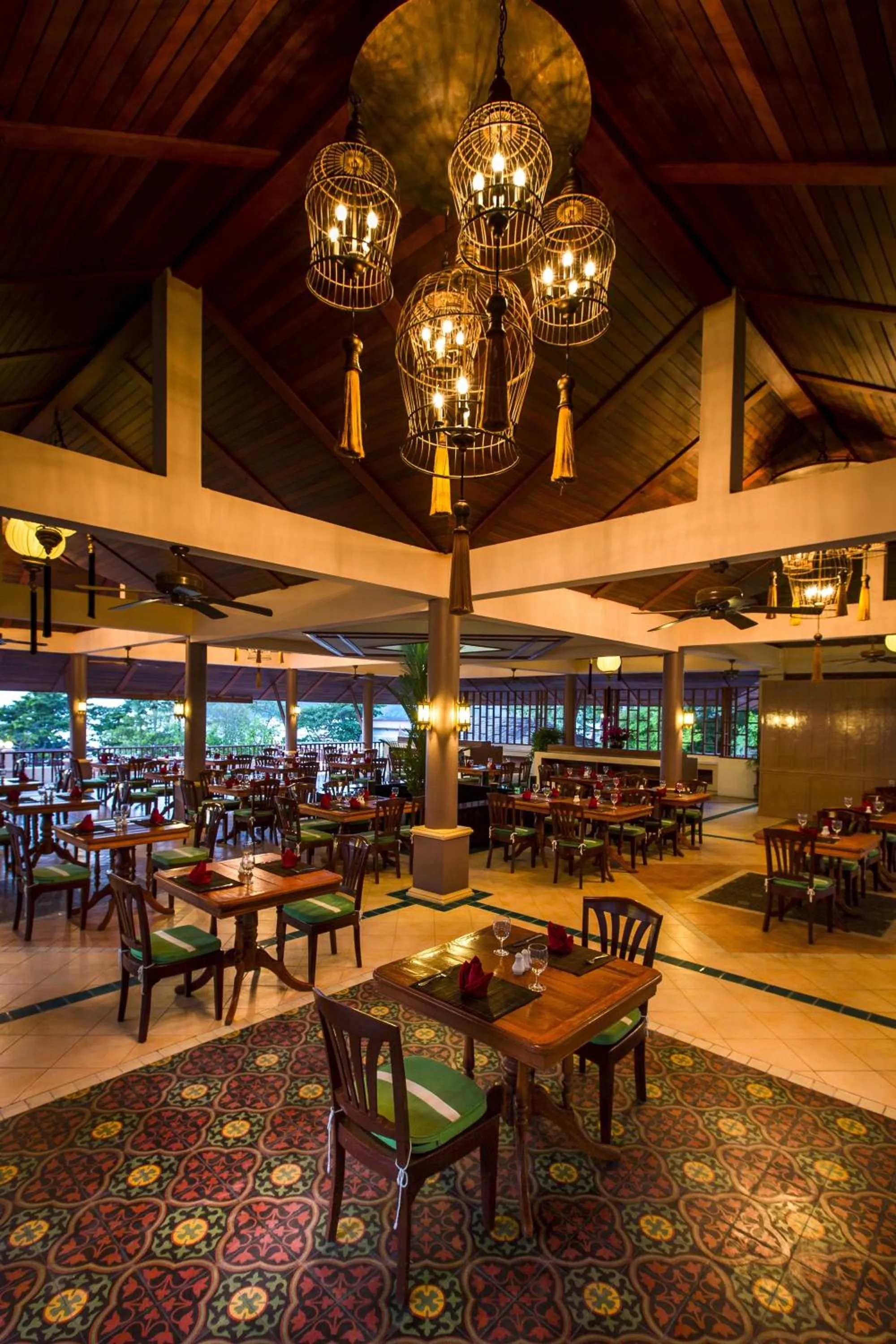 Restaurant/places to eat in Chanalai Garden Resort, Kata Beach