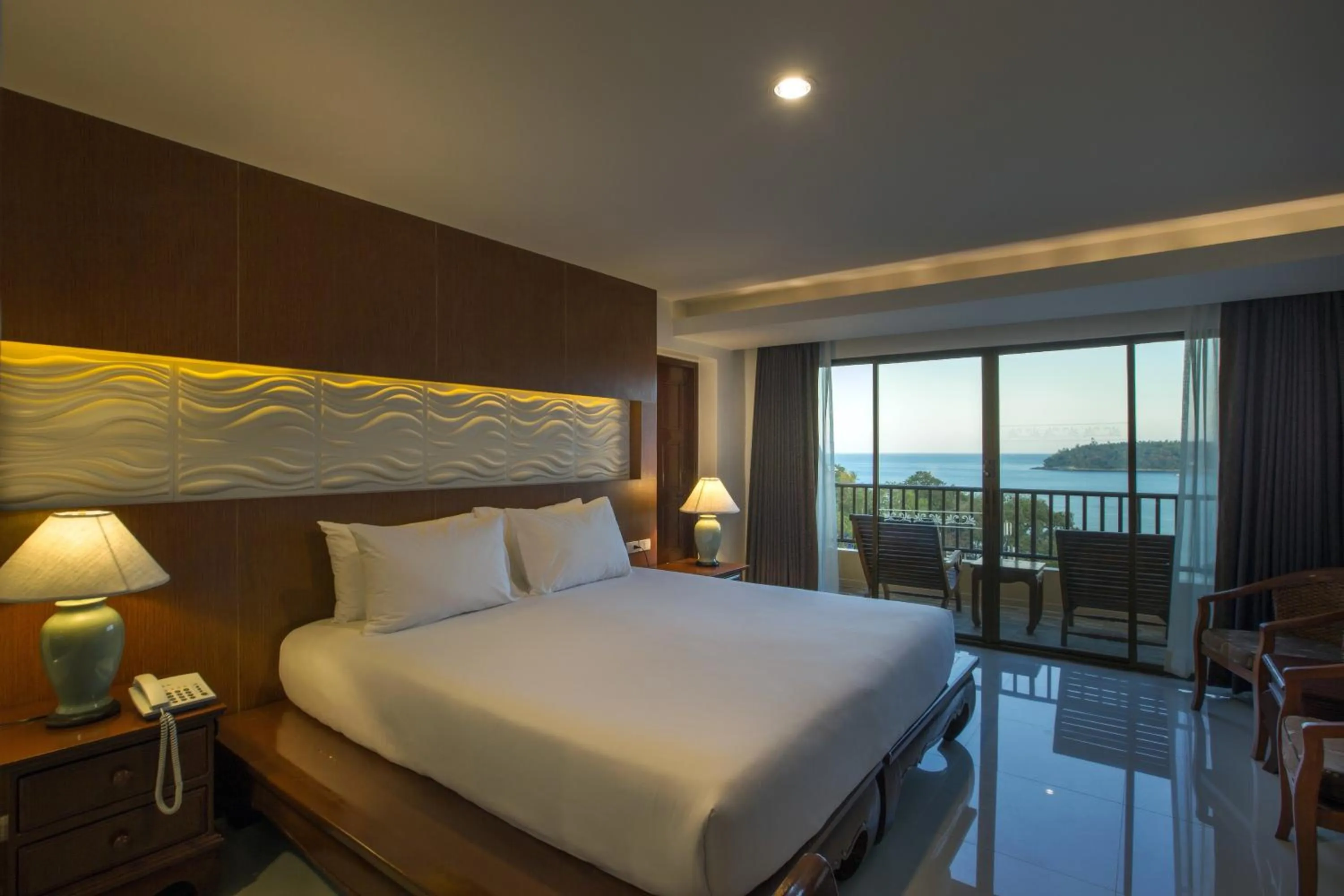 Photo of the whole room, Bed in Chanalai Garden Resort, Kata Beach