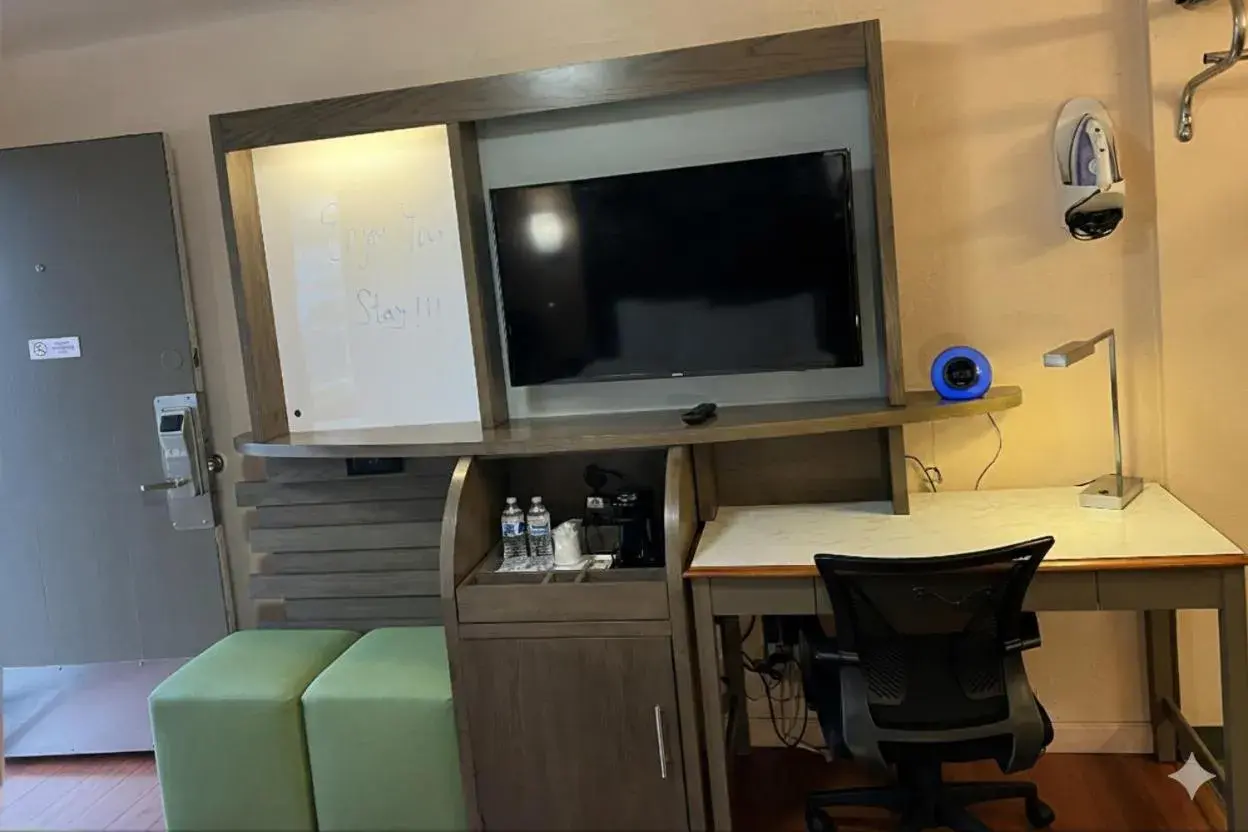 Lobby or reception in Americas Best Value Inn Eugene Lobby or reception in Americas Best Value Inn Eugene