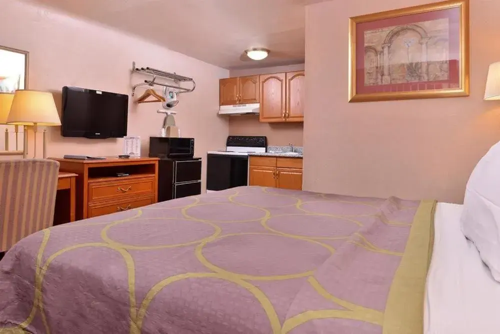 Bed in Americas Best Value Inn Eugene Bed in Americas Best Value Inn Eugene