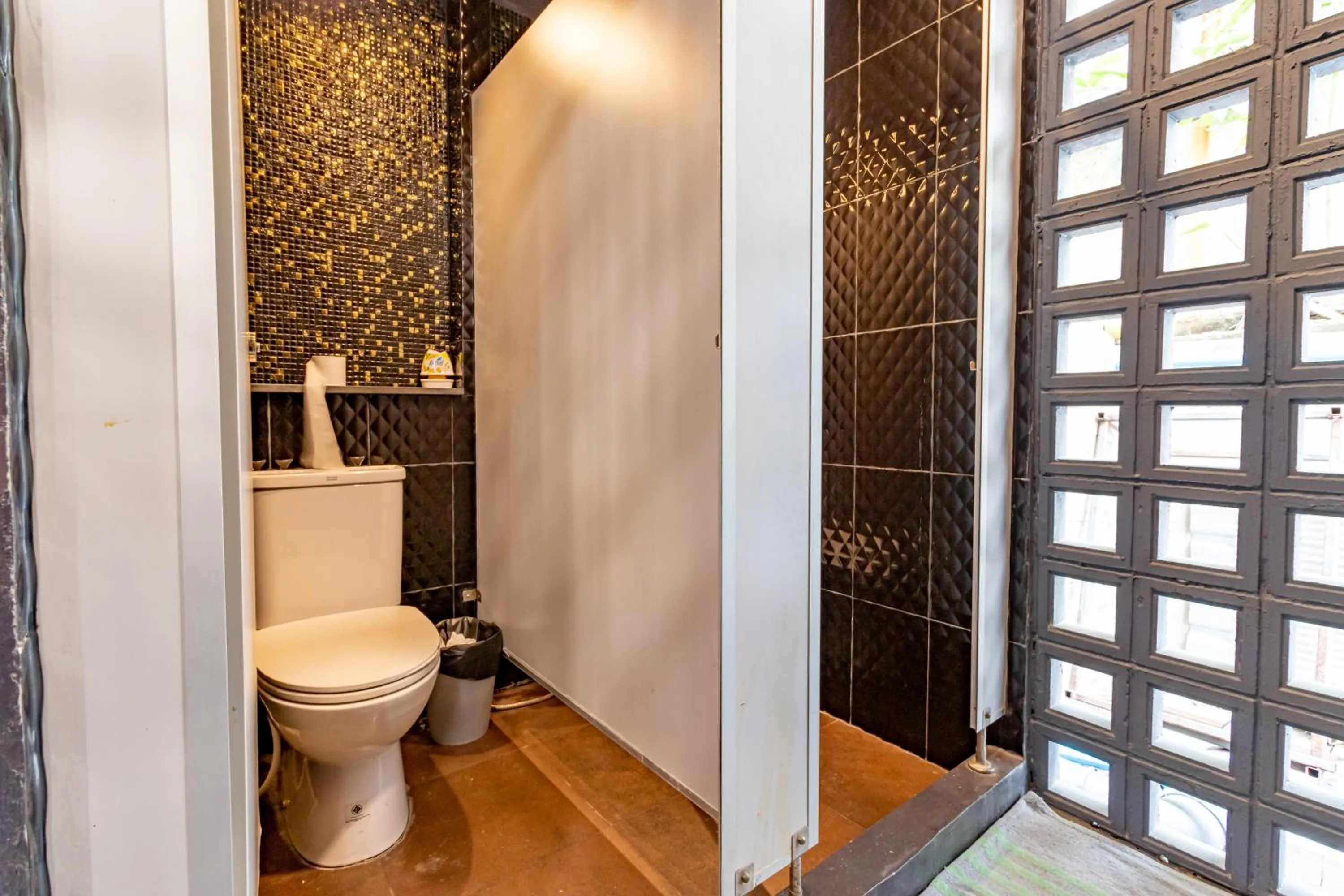 Bathroom in CLOUD on Saladaeng Silom Hostel Bangkok