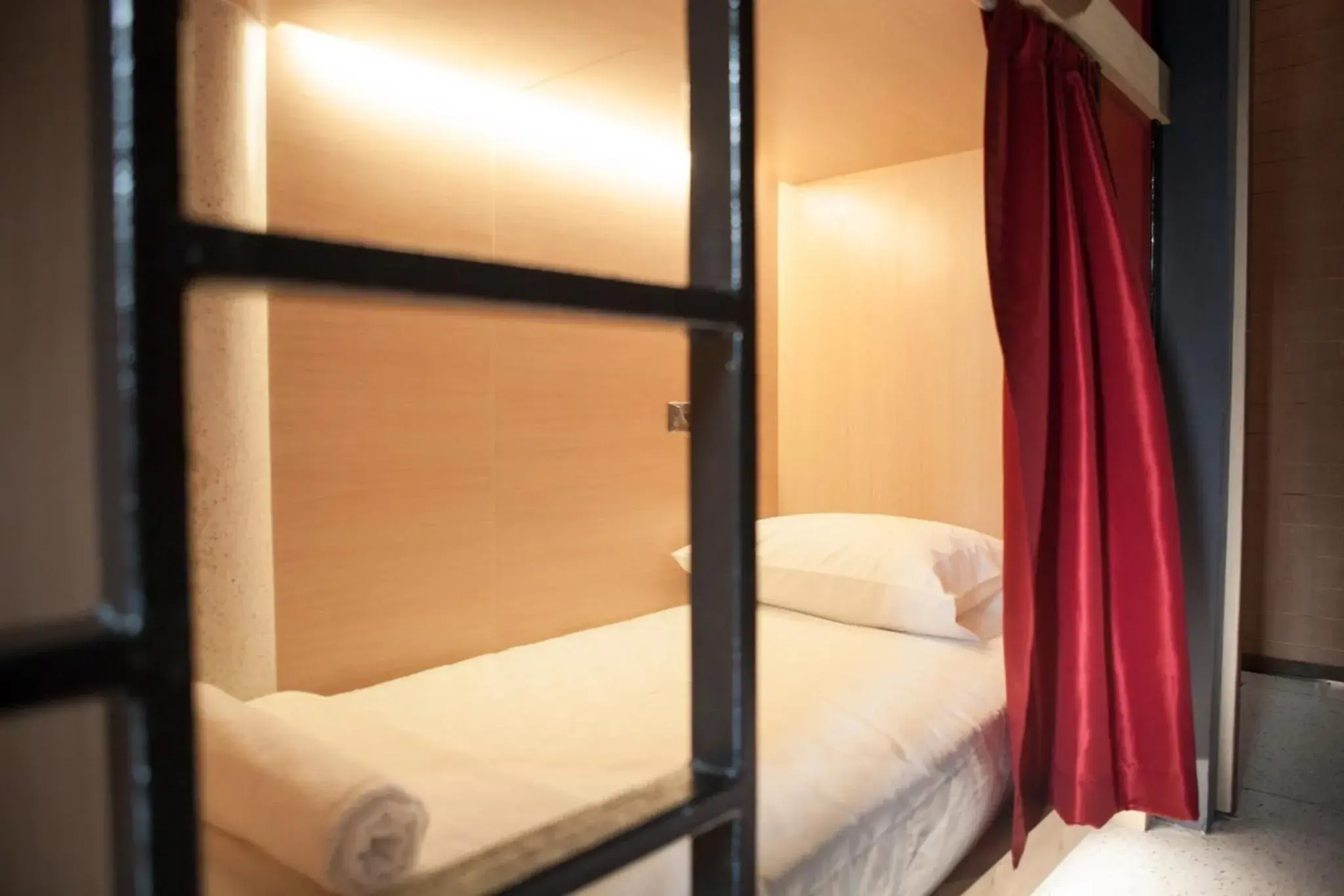 bunk bed, Bed in CLOUD on Saladaeng Silom Hostel Bangkok bunk bed, Bed in CLOUD on Saladaeng Silom Hostel Bangkok