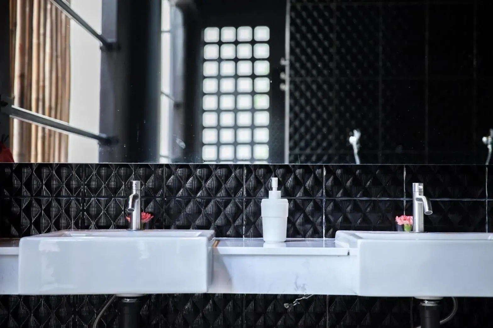 Property building in CLOUD on Saladaeng Silom Hostel Bangkok Property building in CLOUD on Saladaeng Silom Hostel Bangkok