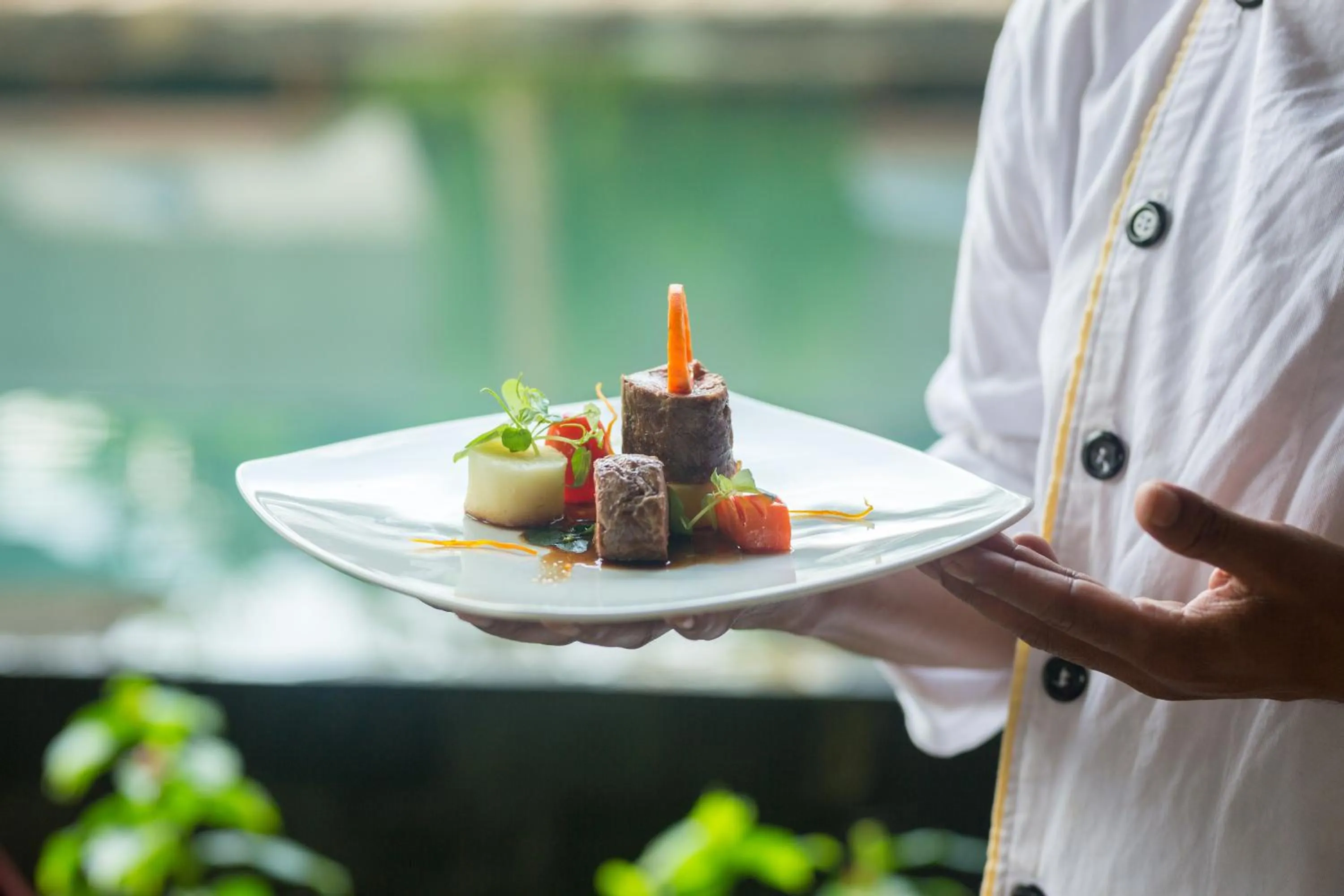 Lunch in Vihara The City of Temples