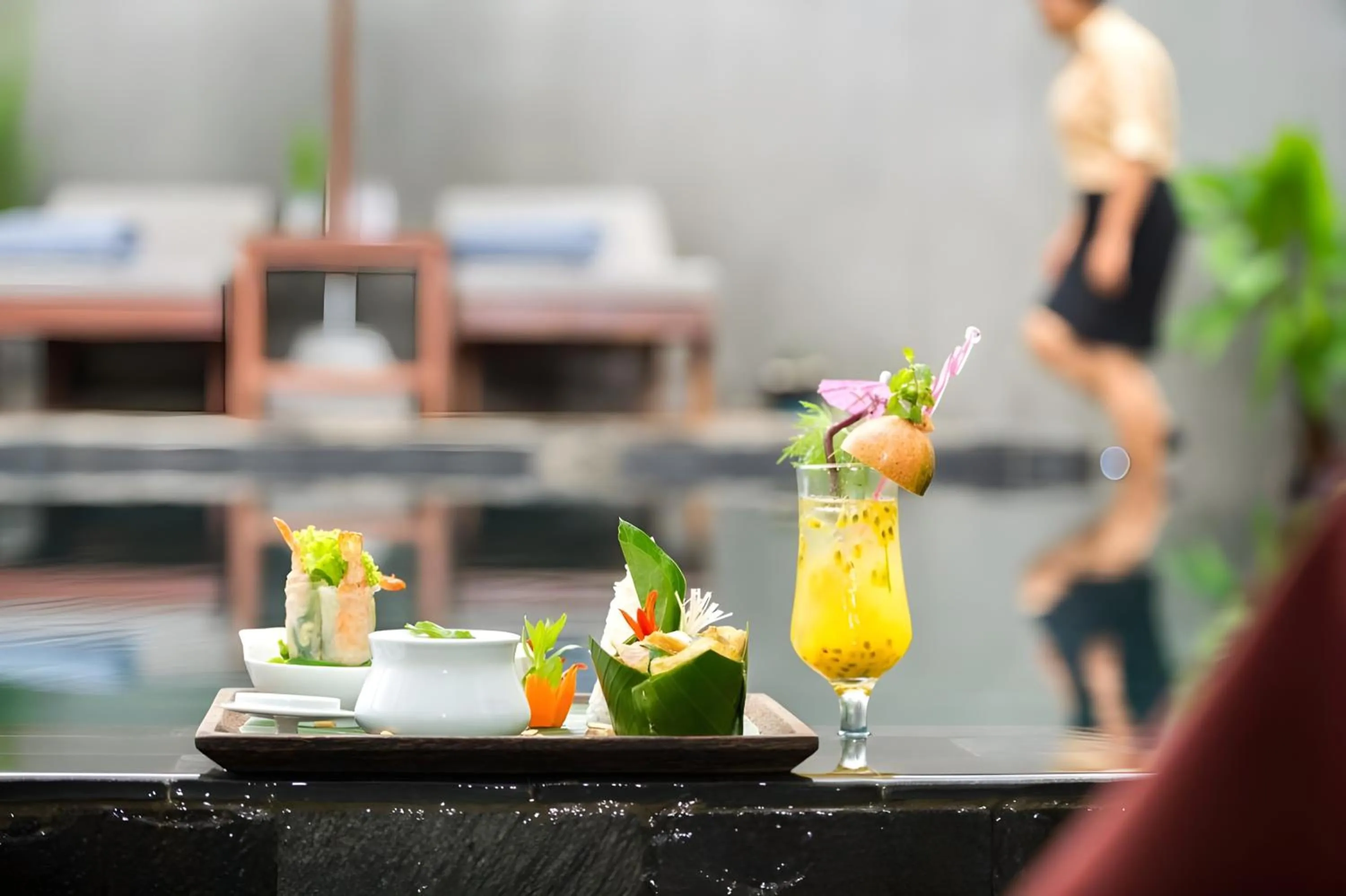Pool view in Vihara The City of Temples