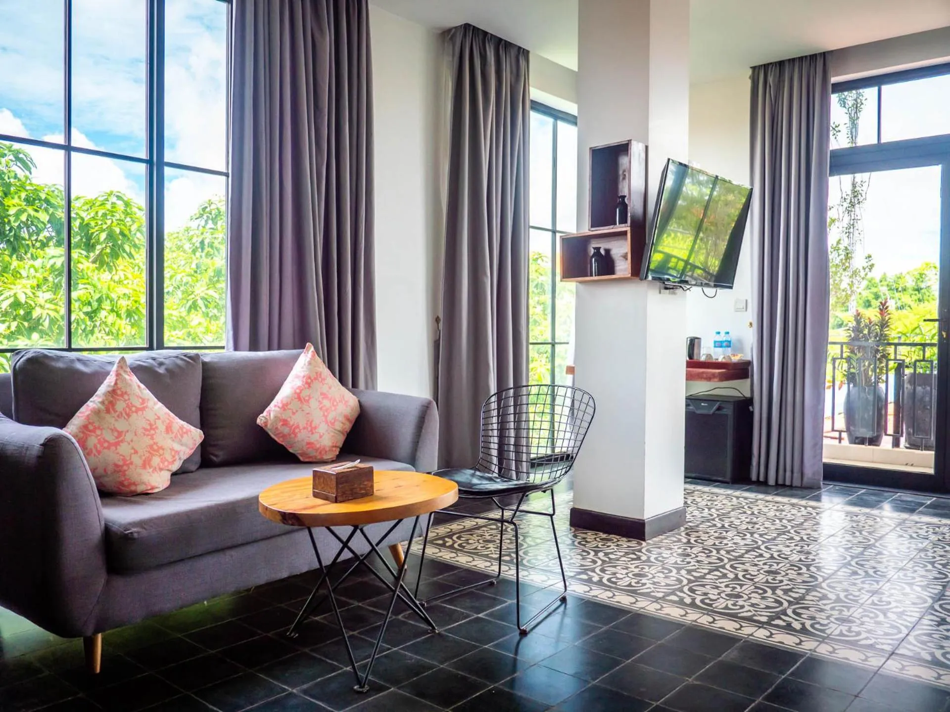 TV and multimedia in Vihara The City of Temples