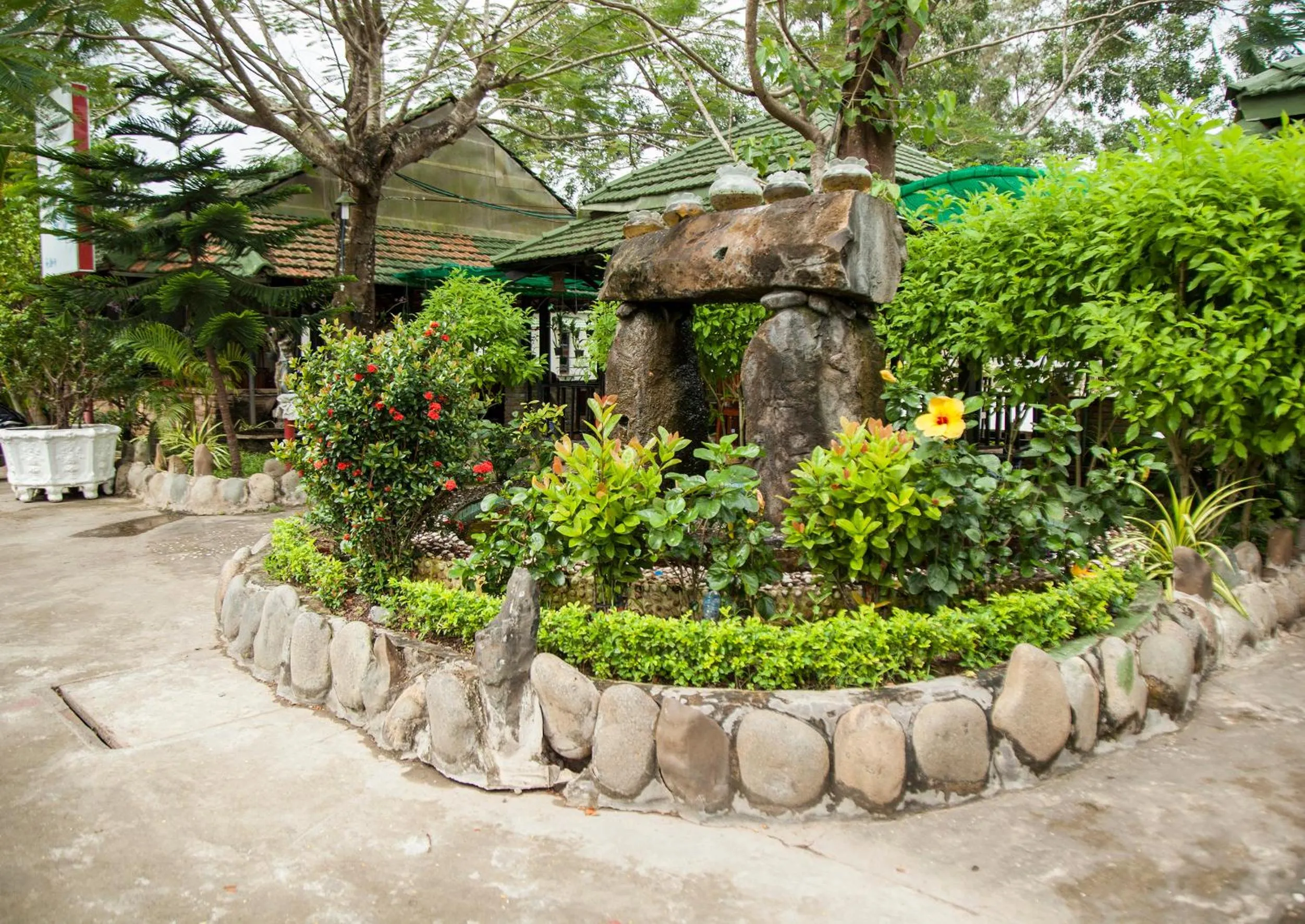 Property building in Satraco Royal Hotel