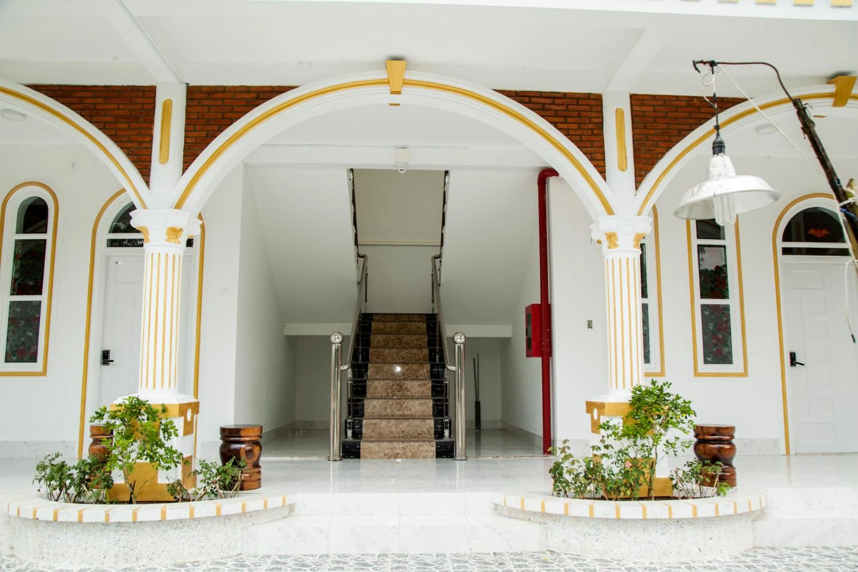 Property building in Satraco Royal Hotel