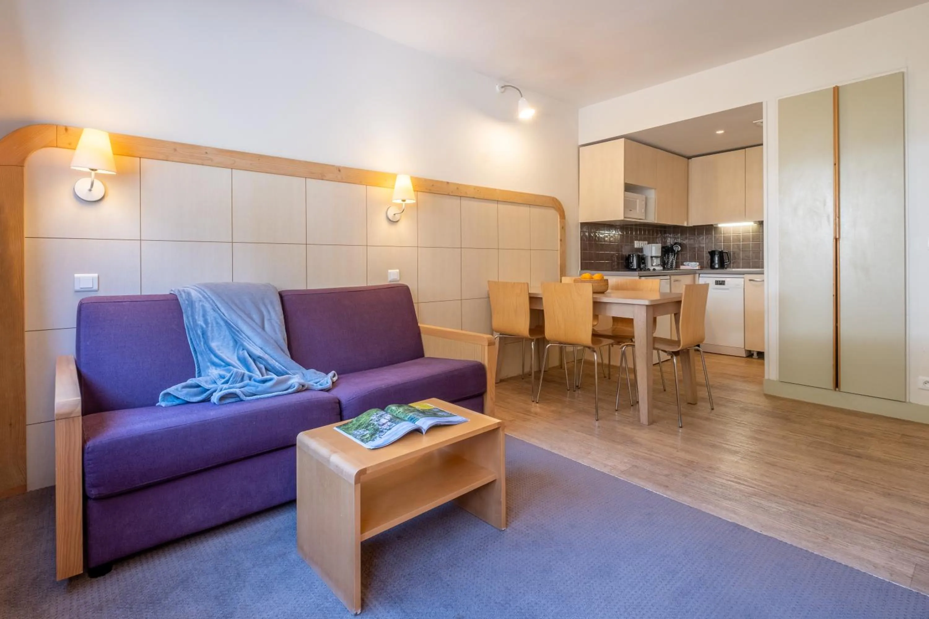 Kitchen or kitchenette in Résidence Pierre & Vacances La Forêt