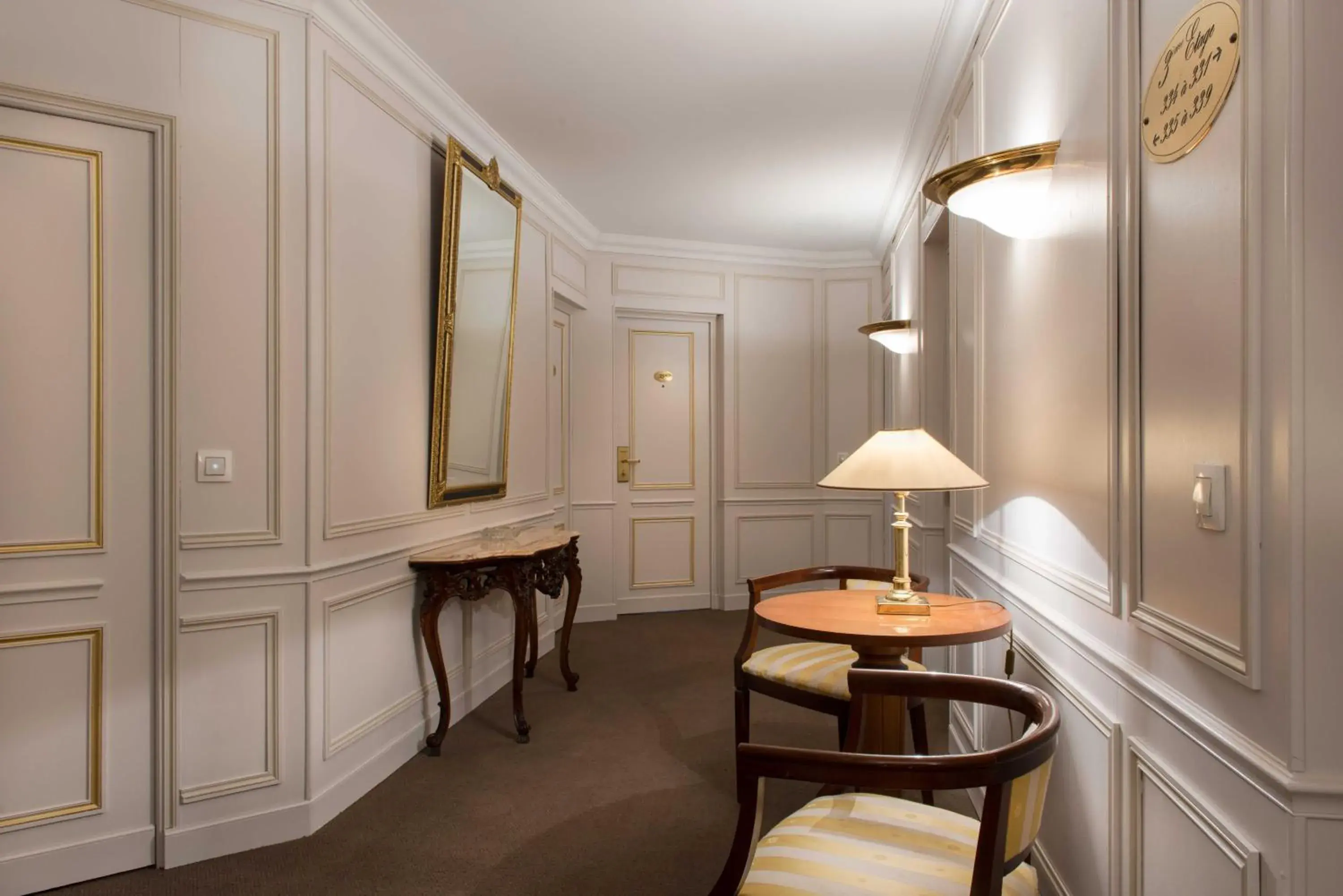 Other in Princesse Caroline Other in Princesse Caroline