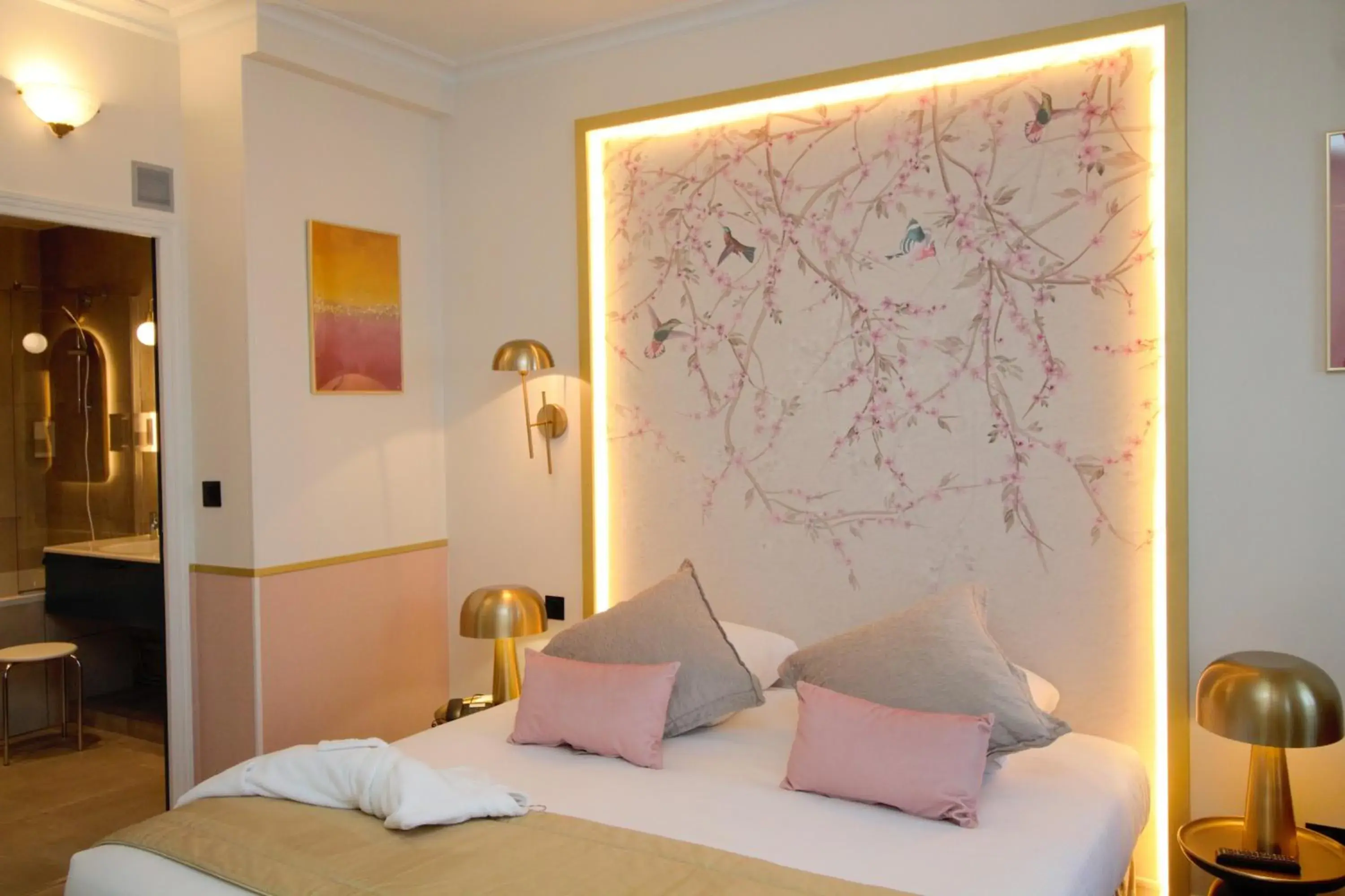 Bedroom, Bed in Princesse Caroline Bedroom, Bed in Princesse Caroline