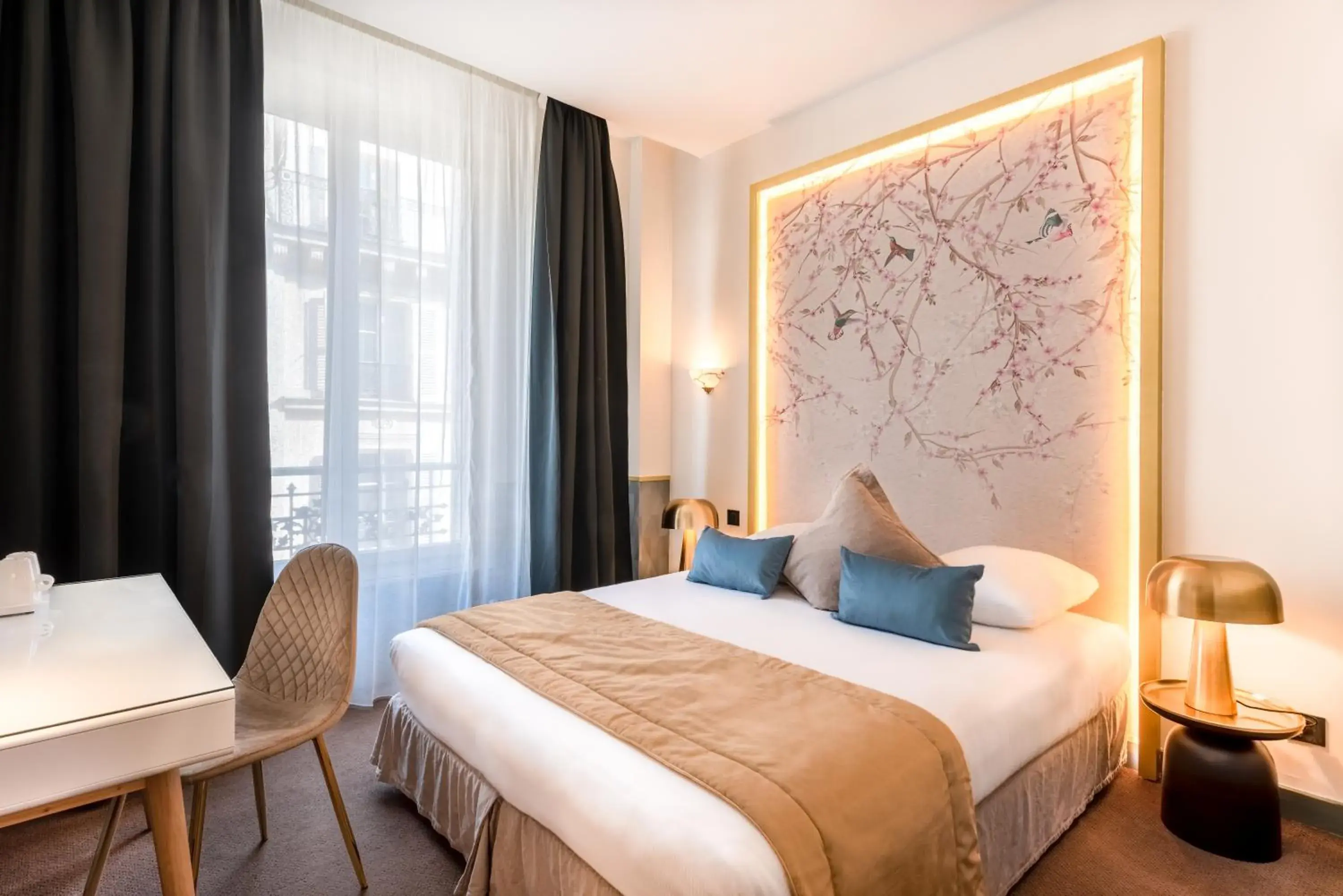 Bedroom, Bed in Princesse Caroline Bedroom, Bed in Princesse Caroline