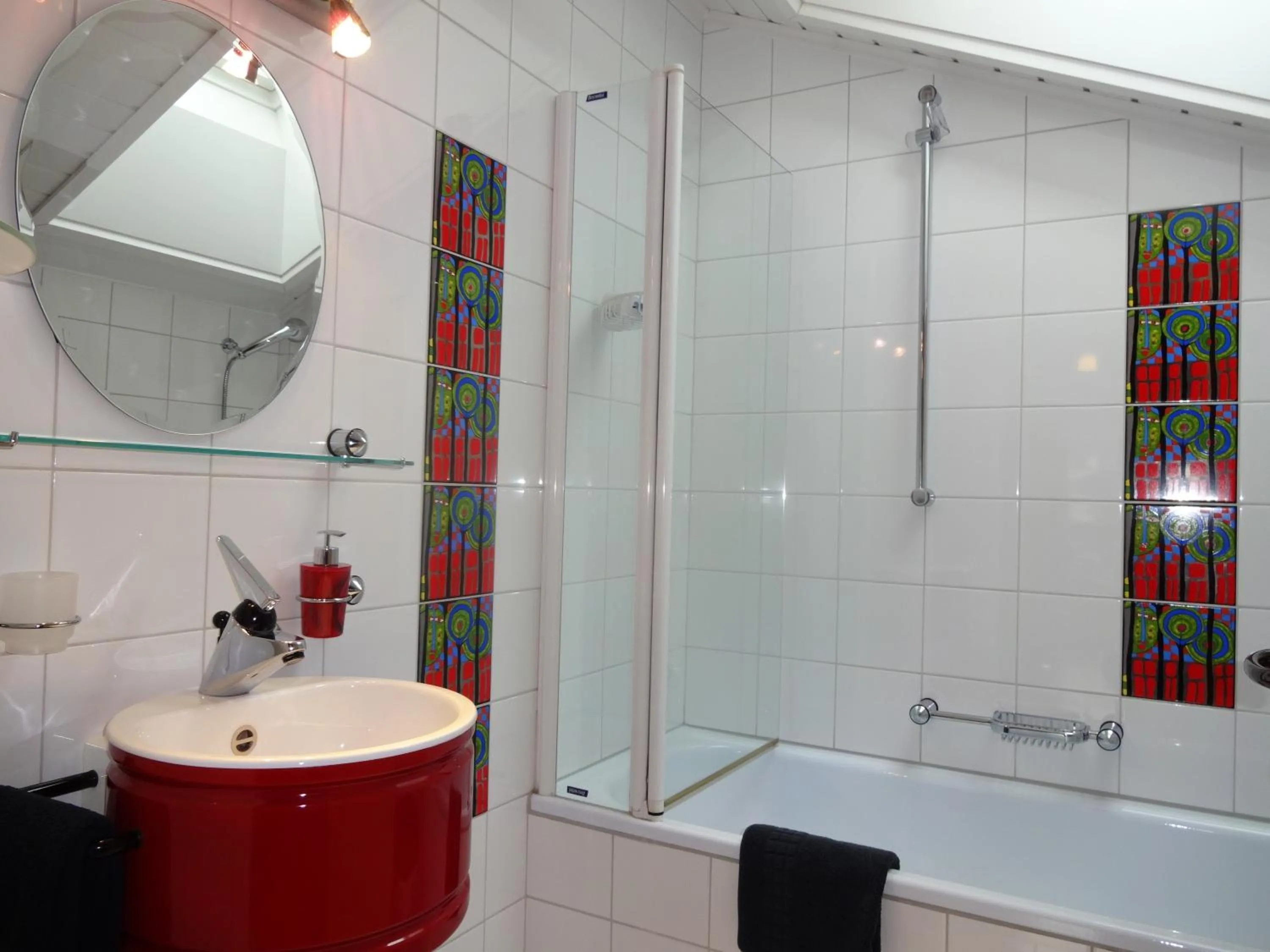 Bathroom in Artist Apartments & Hotel Garni