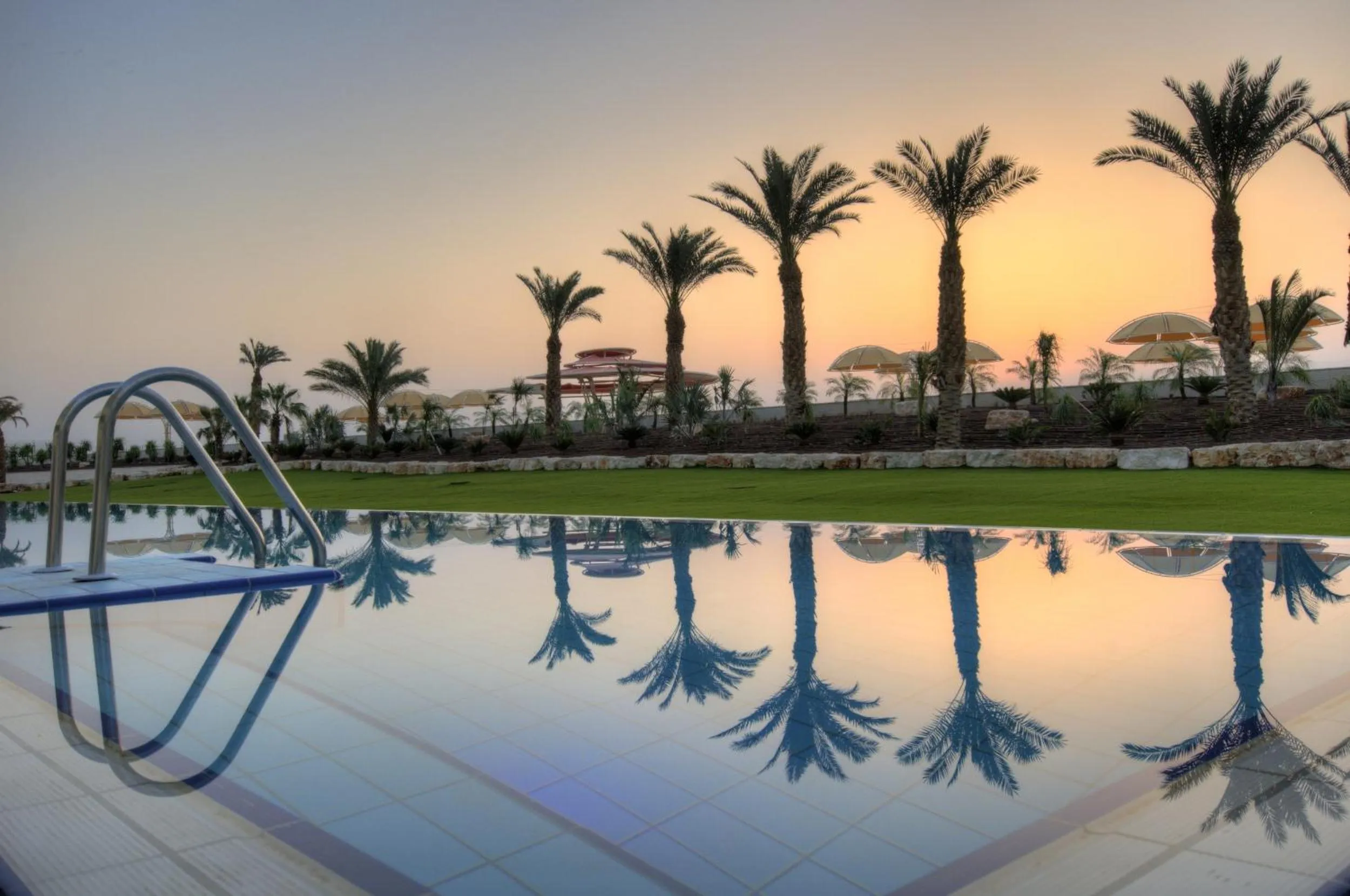 Swimming pool in Herods Dead Sea – A Premium Collection by Fattal Hotels