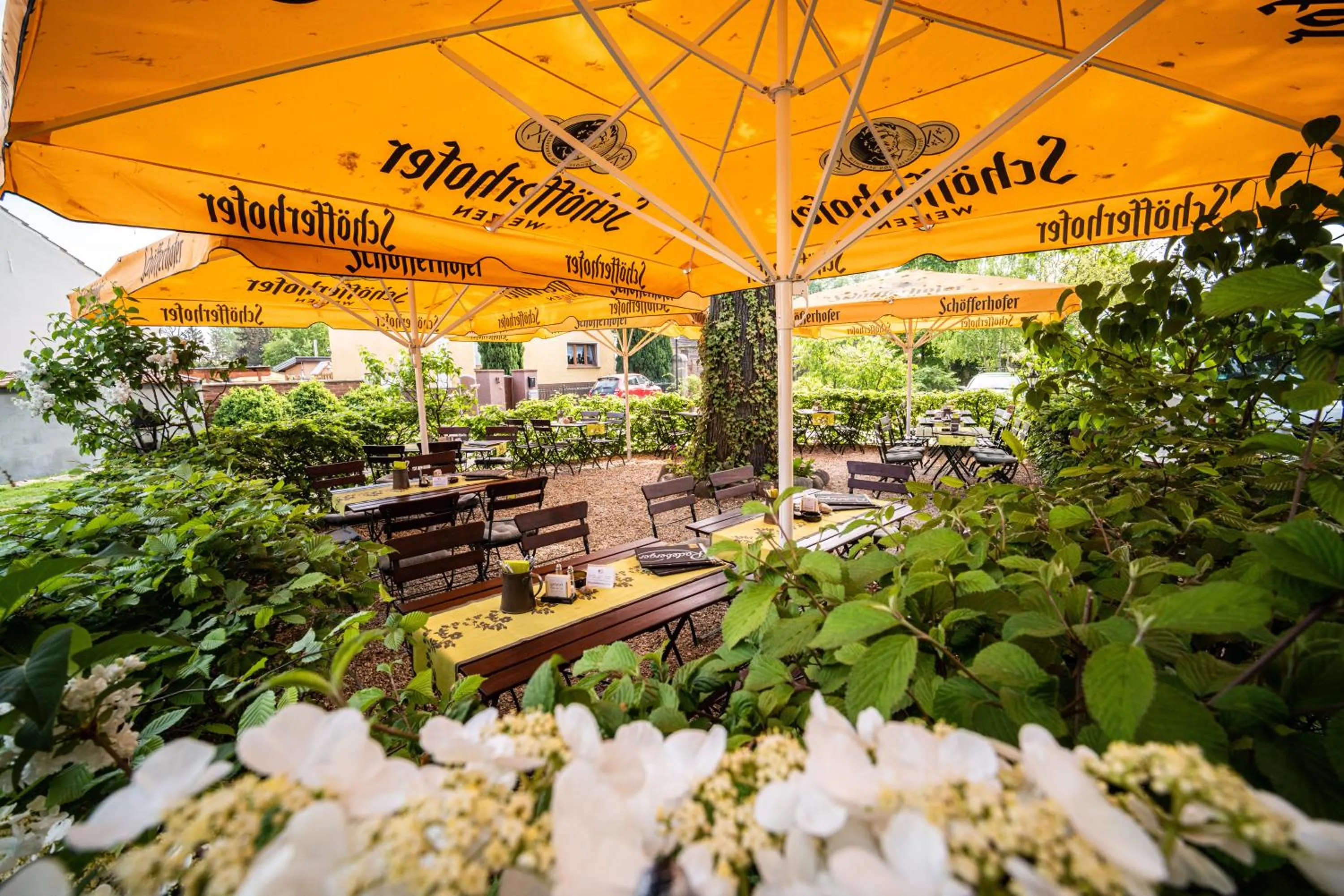 Garden in Hotel-Restaurant Alter Krug Kallinchen