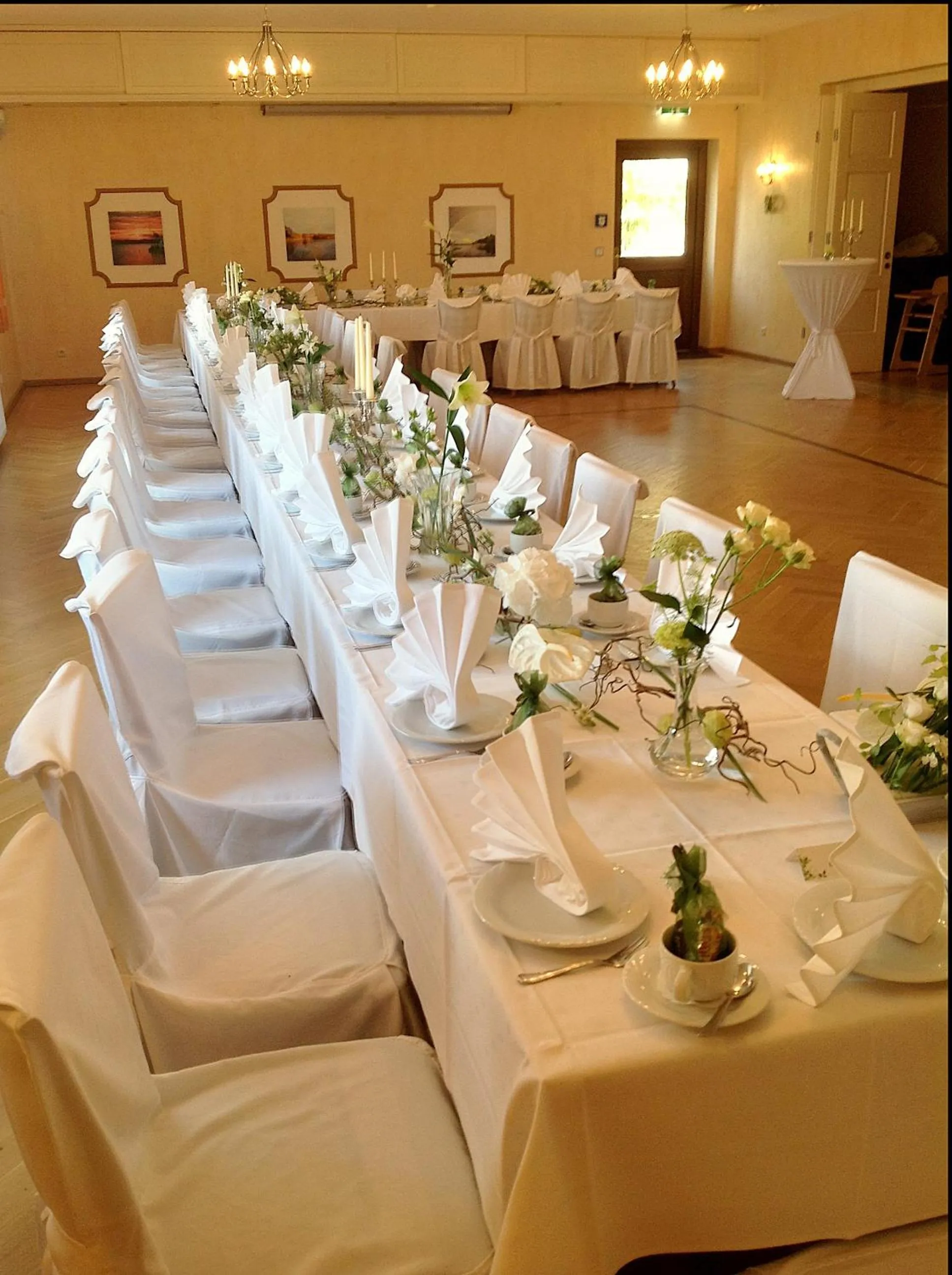 Restaurant/places to eat in Hotel-Restaurant Alter Krug Kallinchen