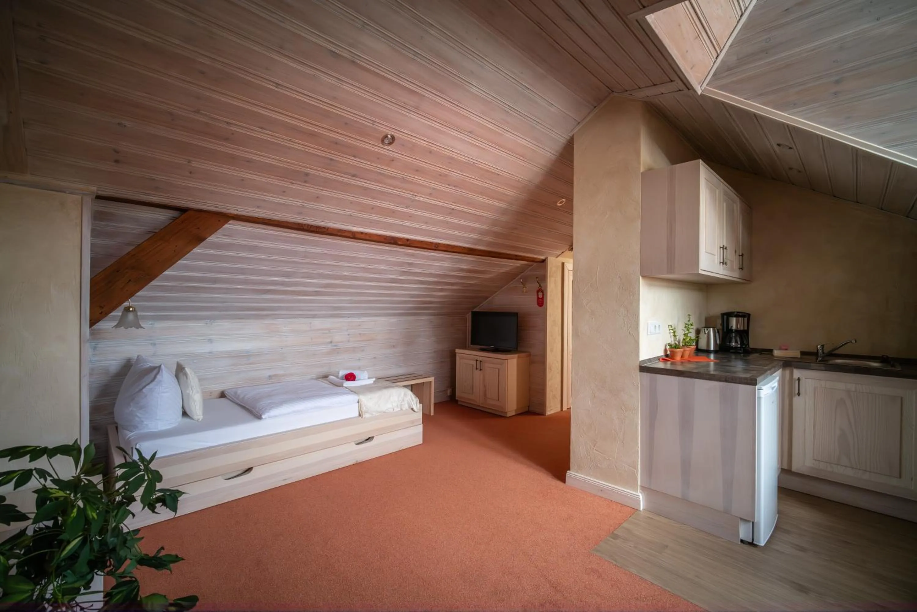 Bed in Hotel-Restaurant Alter Krug Kallinchen