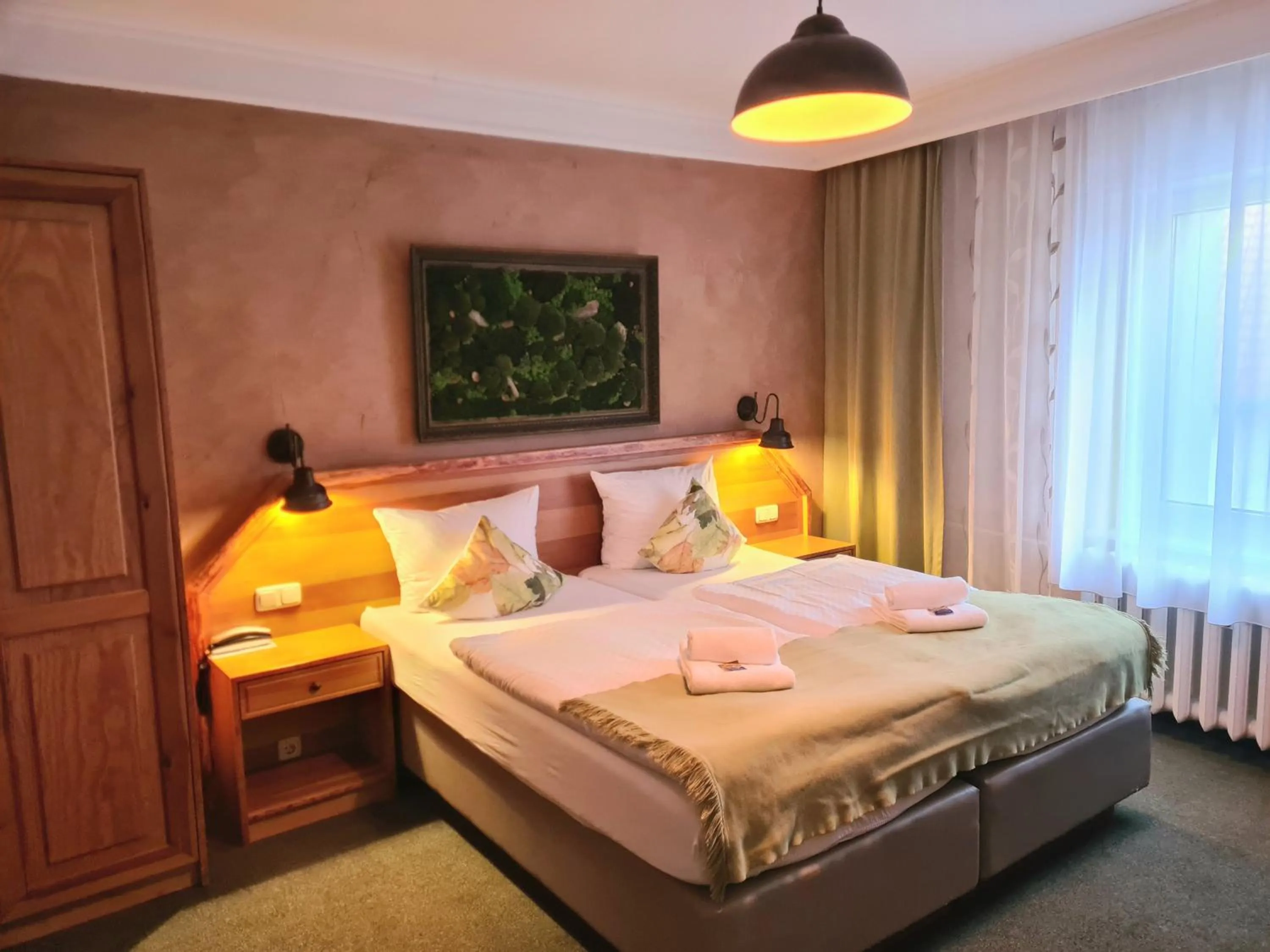 Bed in Hotel-Restaurant Alter Krug Kallinchen