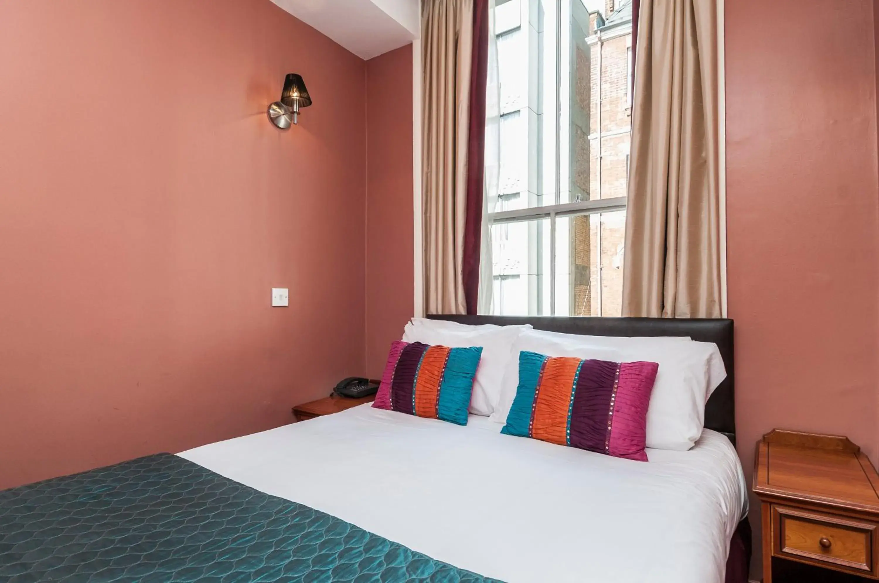 Bed in Craven Hotel Bed in Craven Hotel