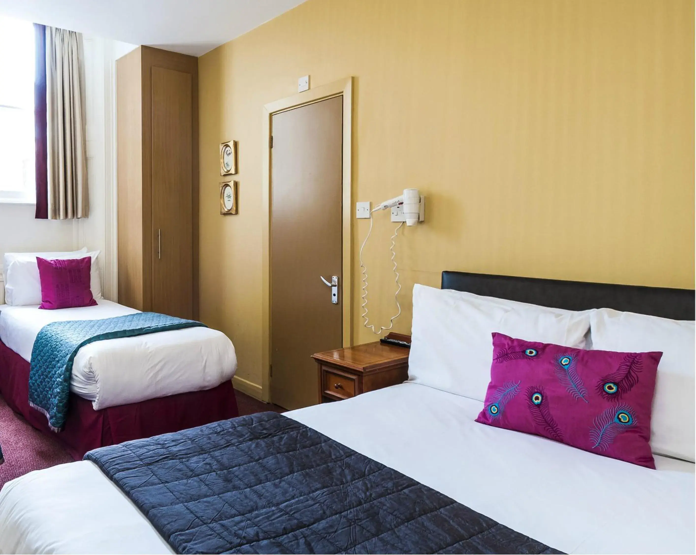 Bedroom, Bed in Craven Hotel Bedroom, Bed in Craven Hotel