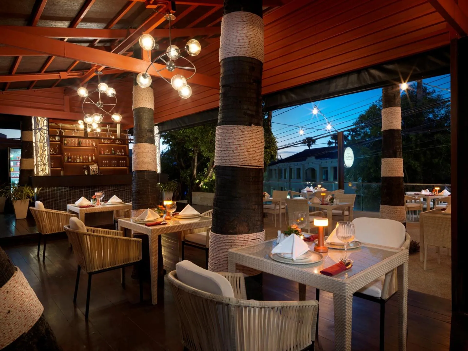 Restaurant/places to eat in Chanalai Flora Resort, Kata Beach