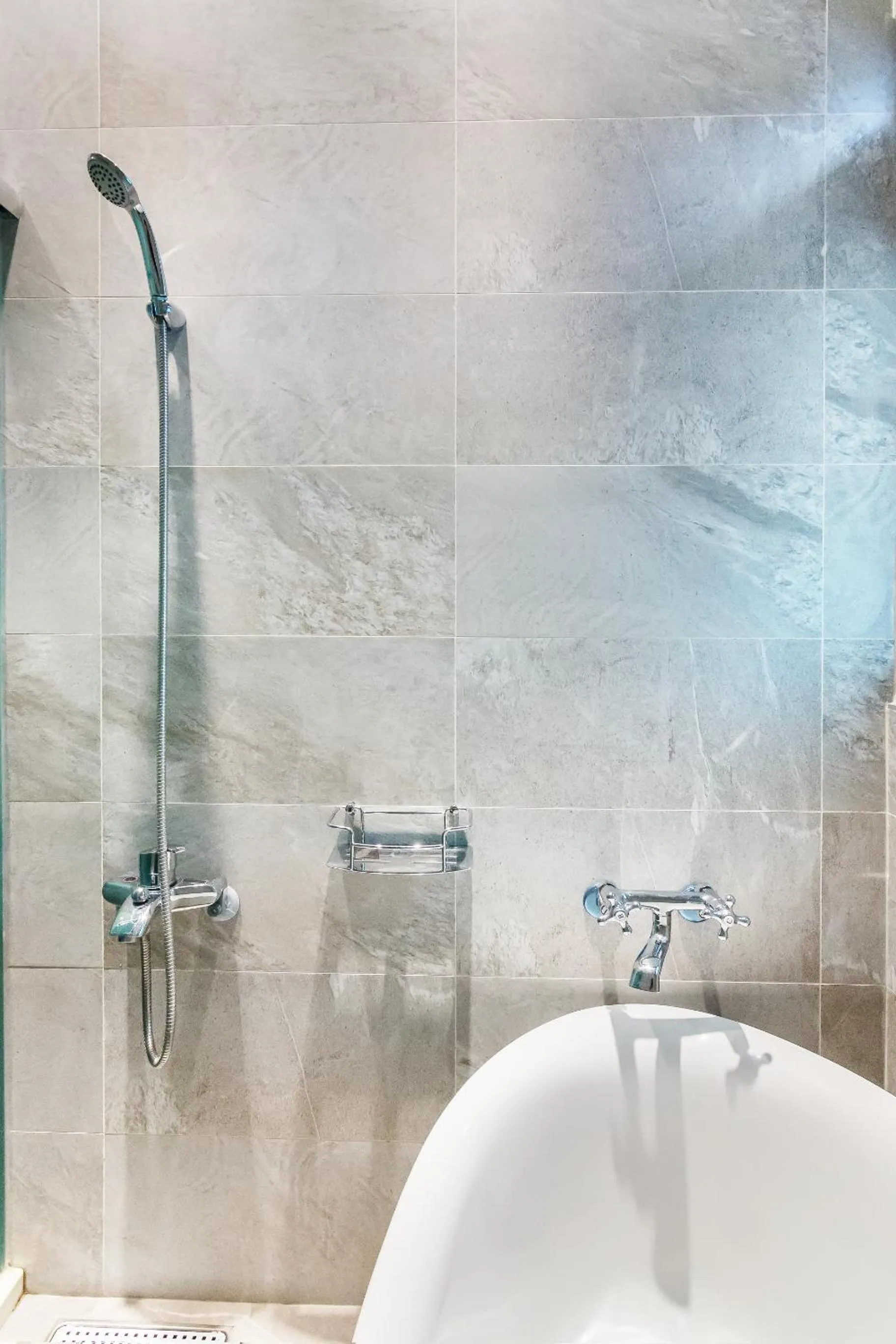 Bathroom in The Dawn B&B