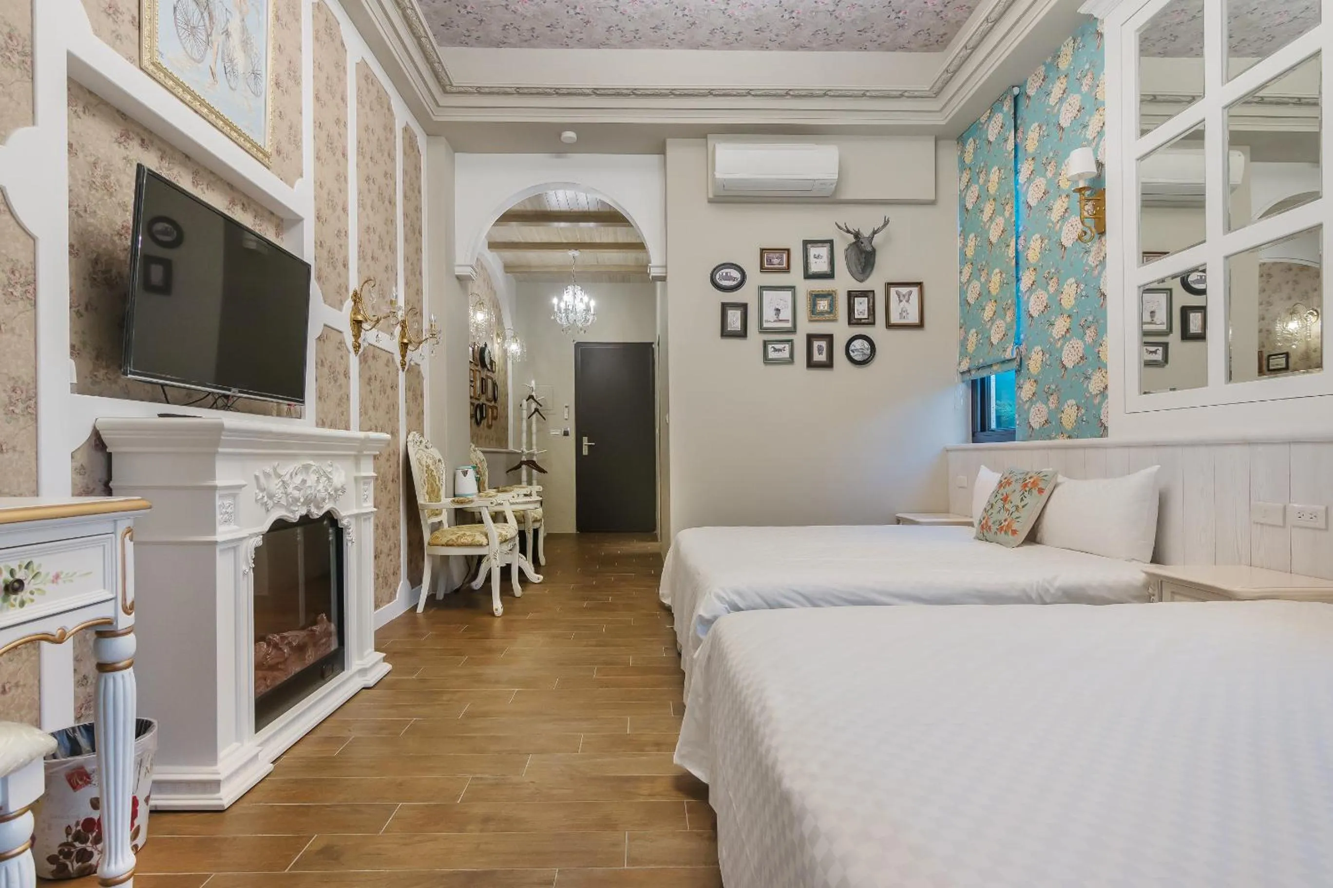 Photo of the whole room, Bed in The Dawn B&B