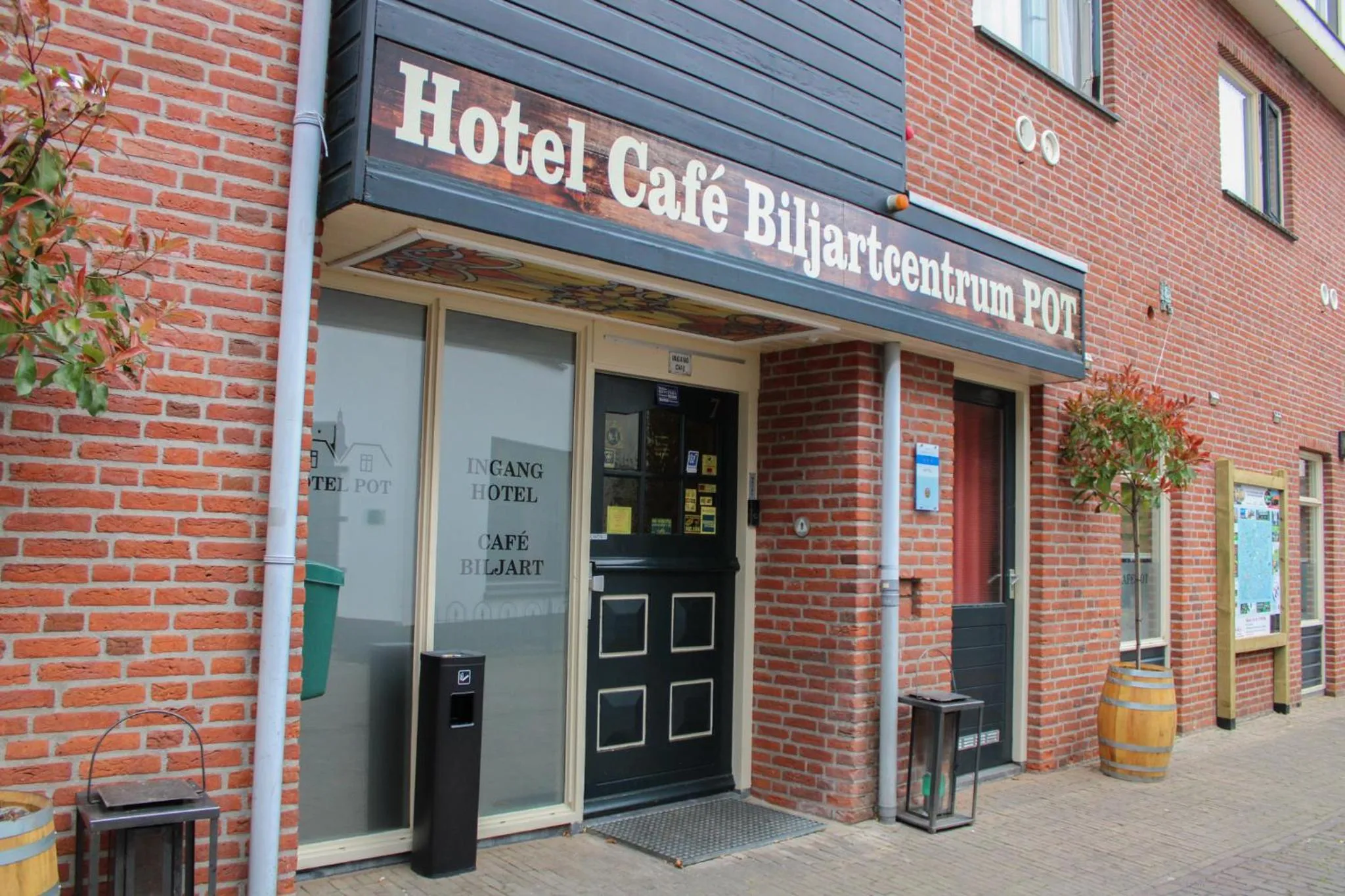 Hotel,cafe,biljart POT