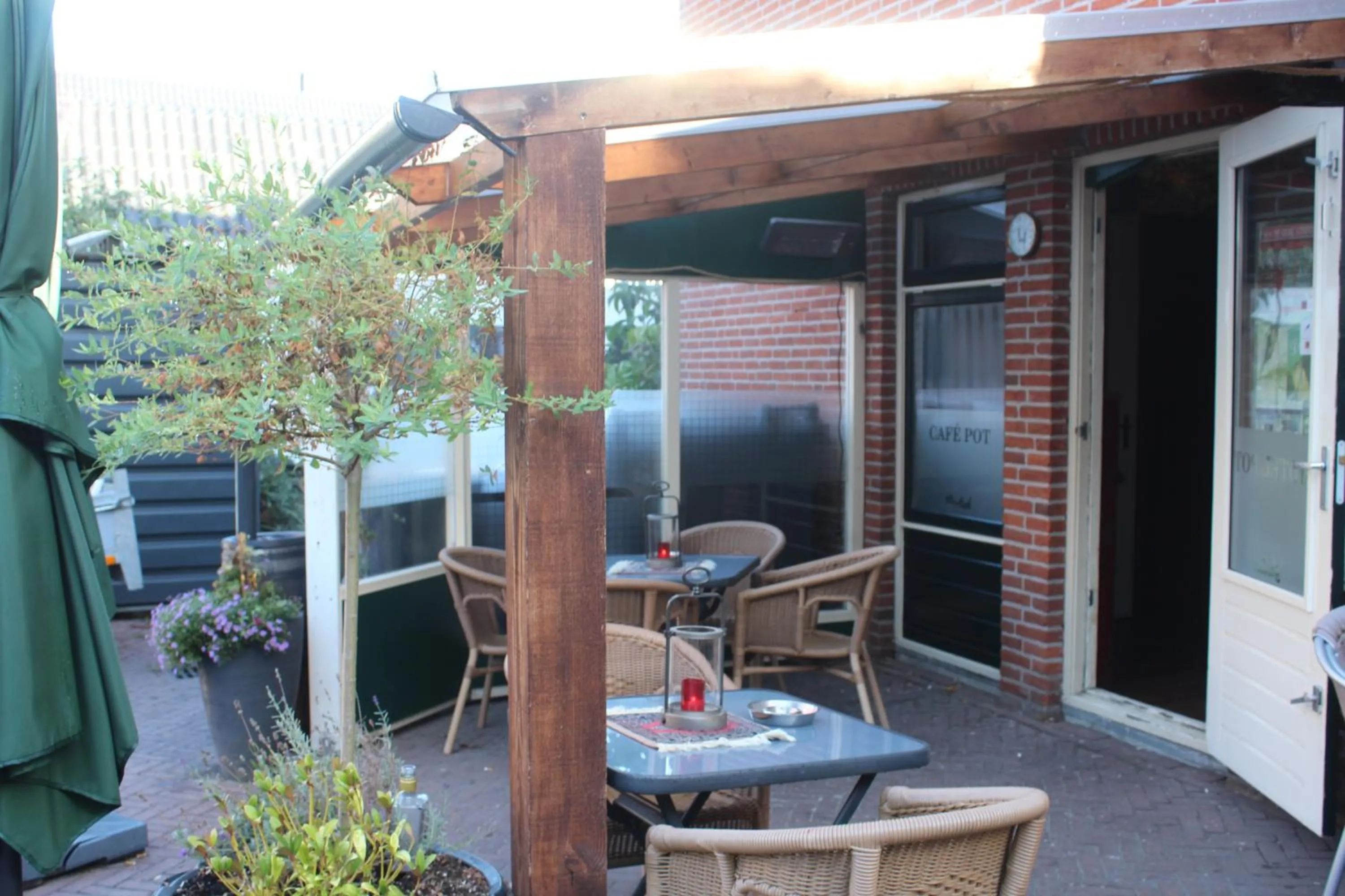 Balcony/Terrace in Hotel,cafe,biljart POT