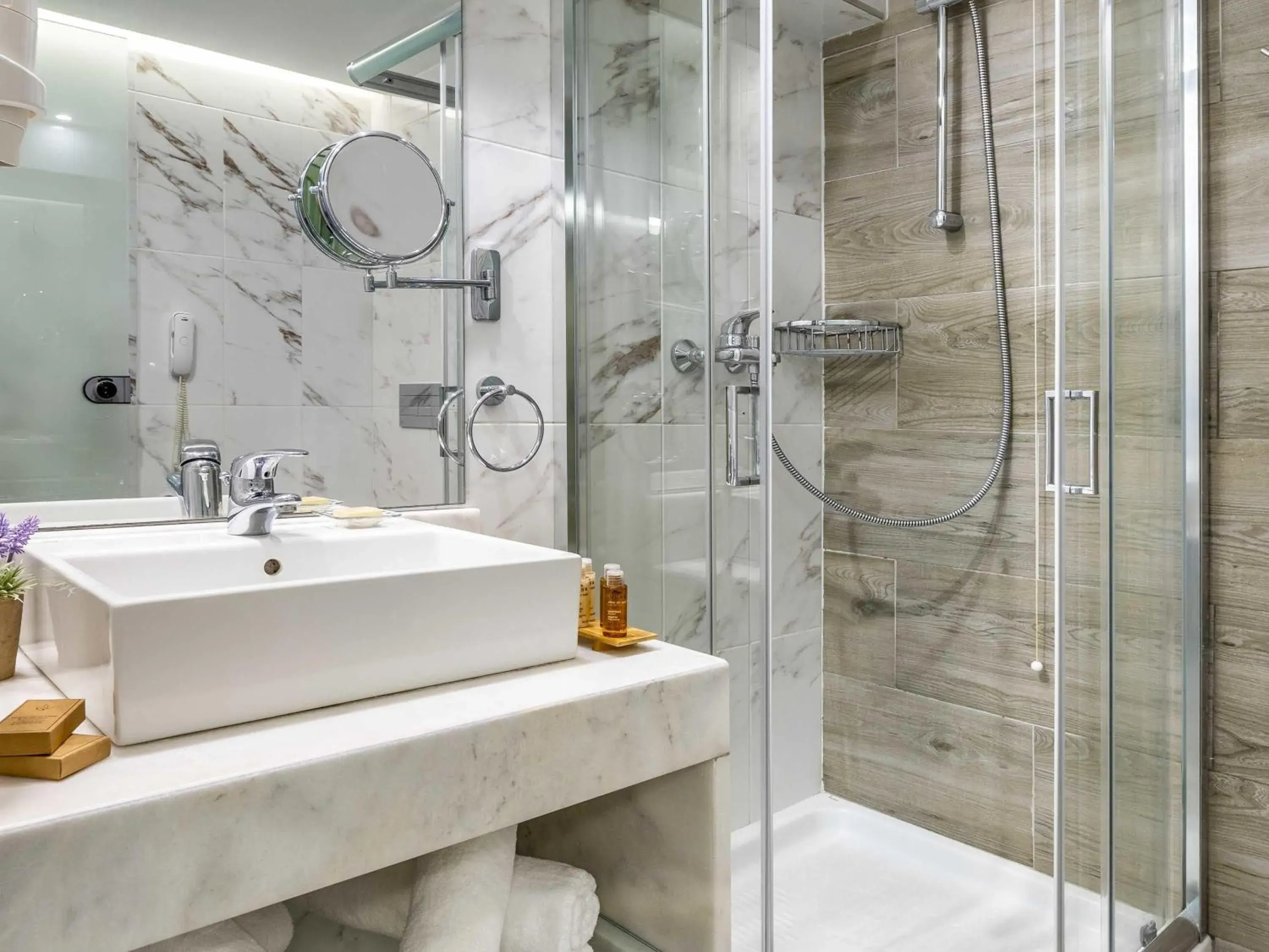 Bedroom in Mercure Rhodes Alexia Hotel & Spa Bedroom in Mercure Rhodes Alexia Hotel & Spa