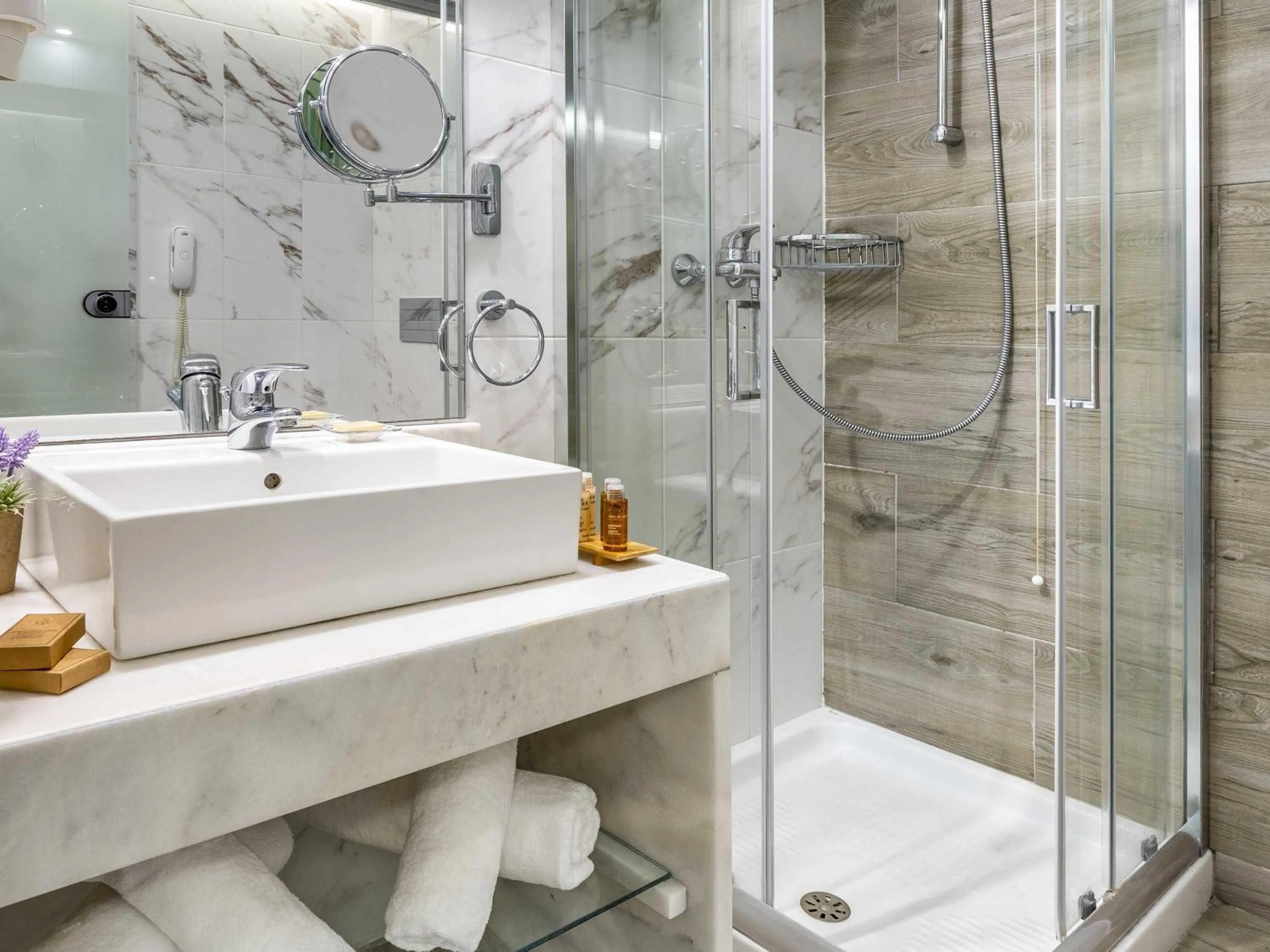 Bedroom in Mercure Rhodes Alexia Hotel & Spa