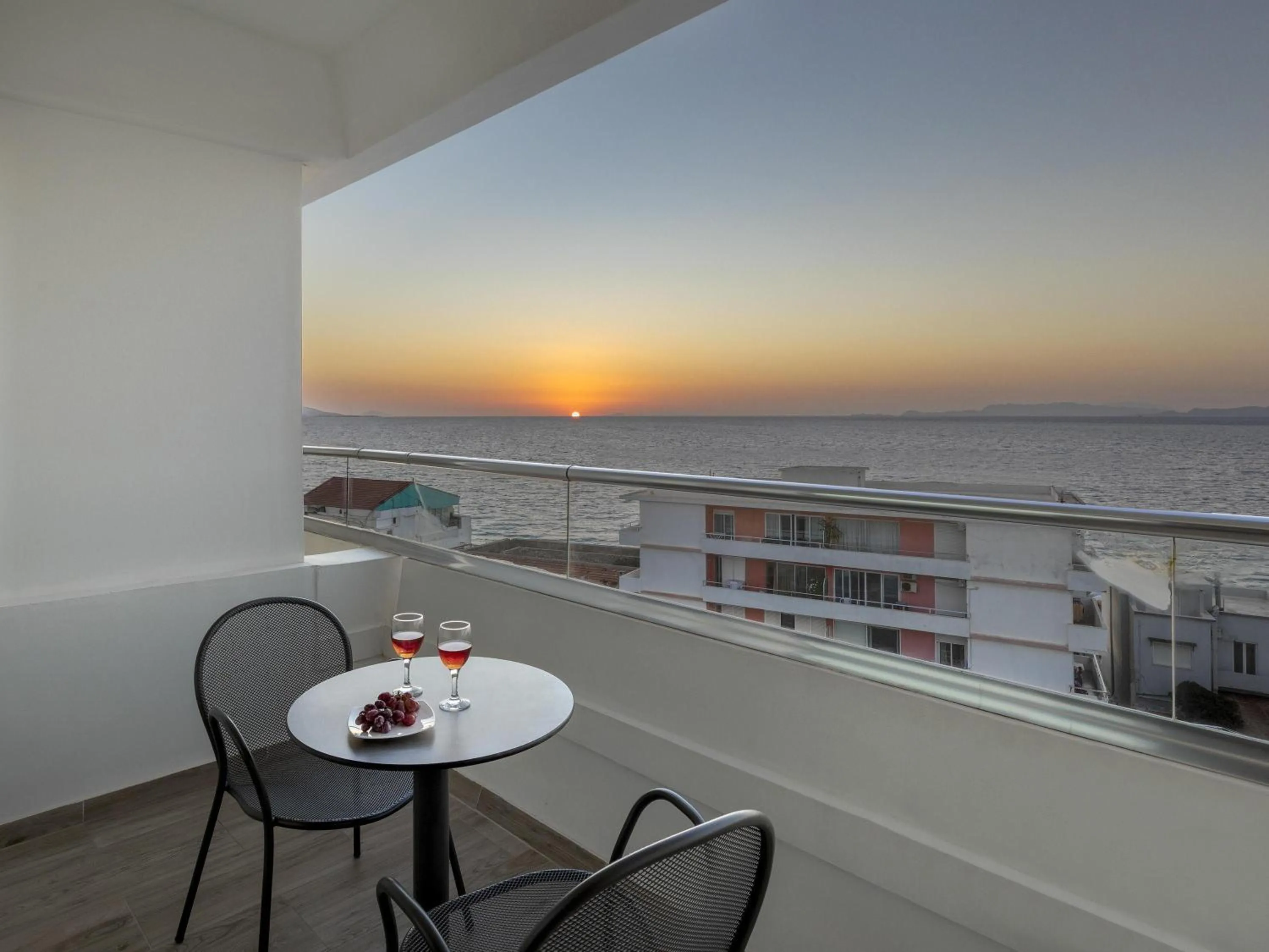 Bedroom in Mercure Rhodes Alexia Hotel & Spa