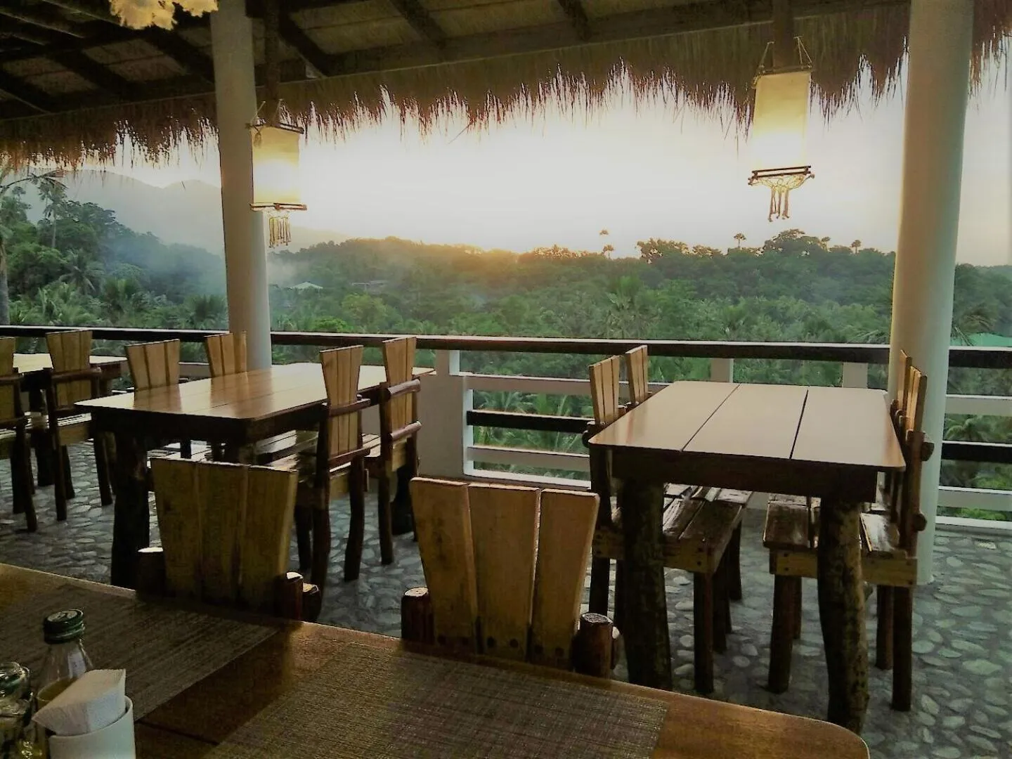 Restaurant/places to eat in Jalyn's Resort Sabang