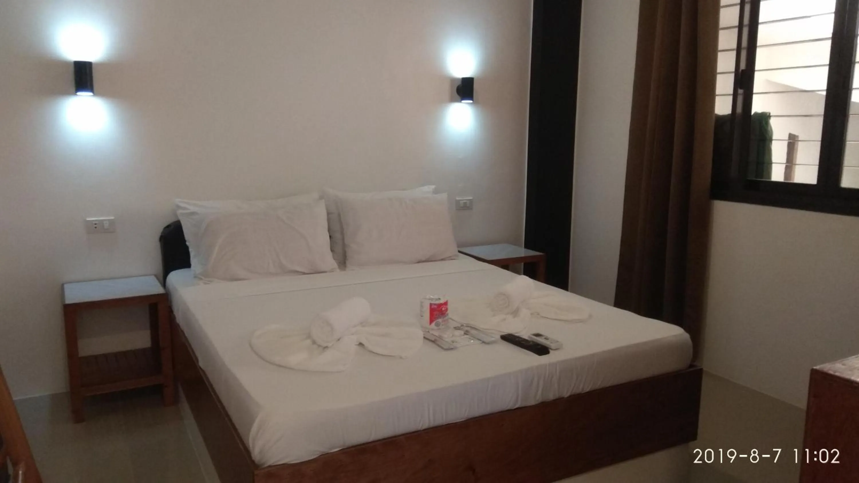 Bed in Jalyn's Resort Sabang